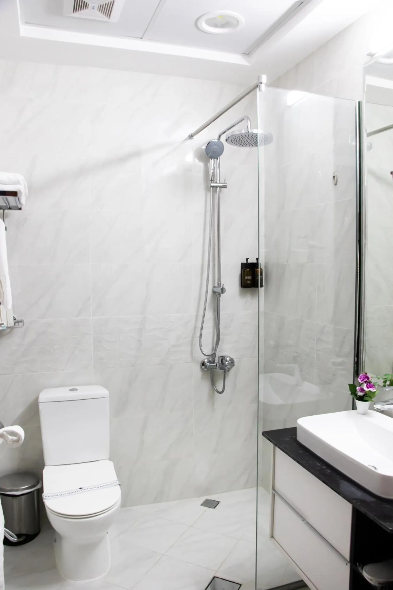 Bathroom in Fortune Hotel Deira