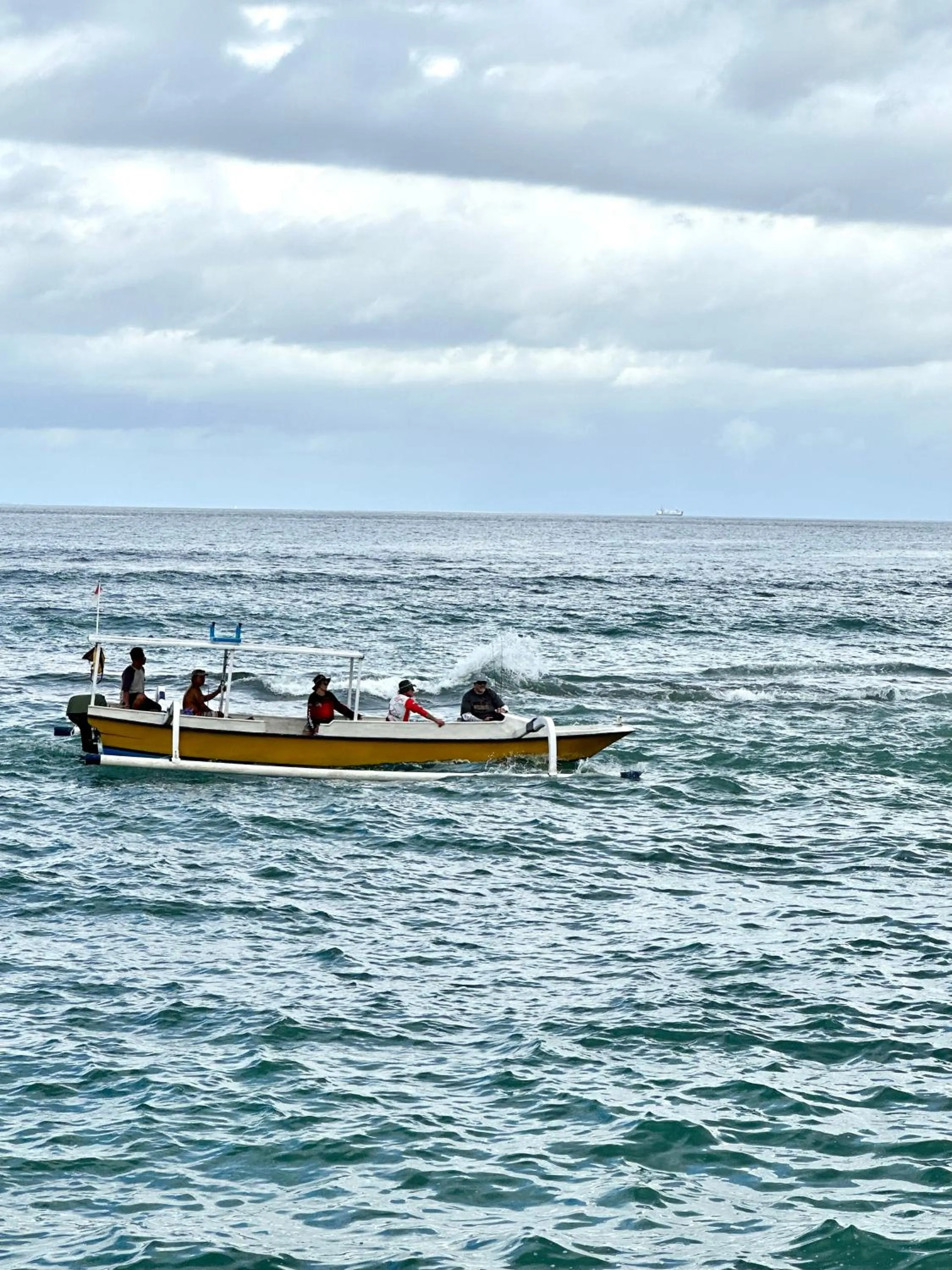 Beach in Orlowsky Discovery Candidasa Hotel