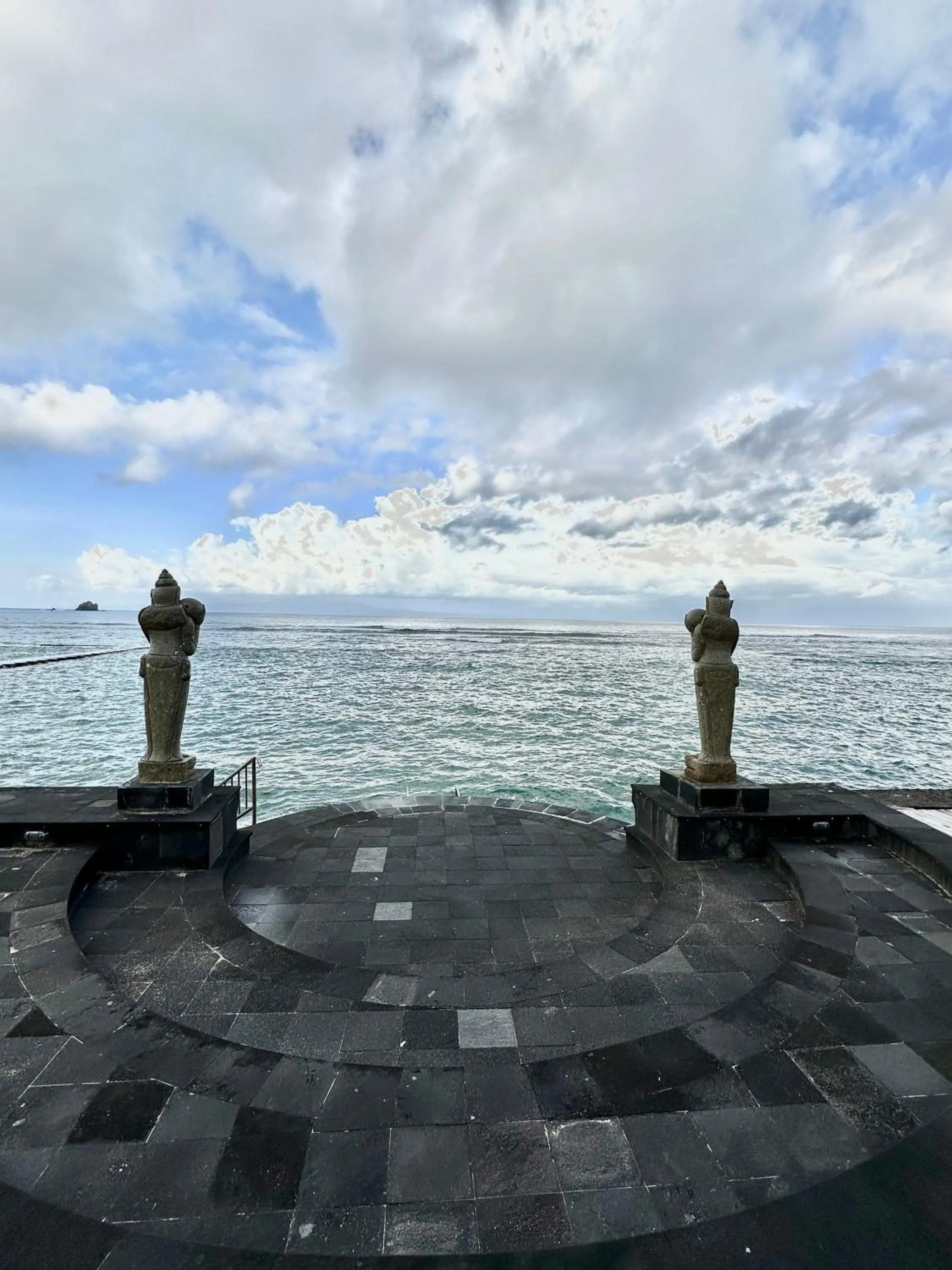 Beach in Orlowsky Discovery Candidasa Hotel