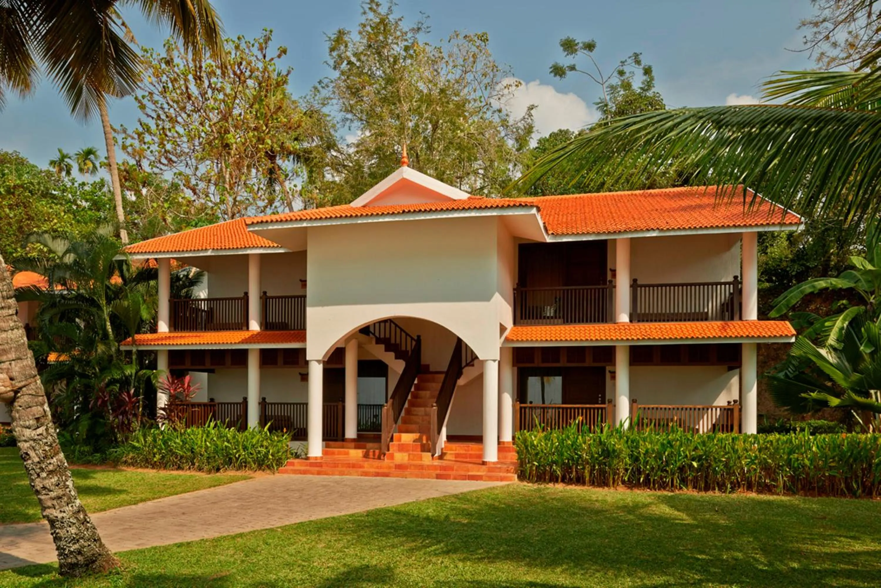 Area and facilities in Club Mahindra Ashtamudi