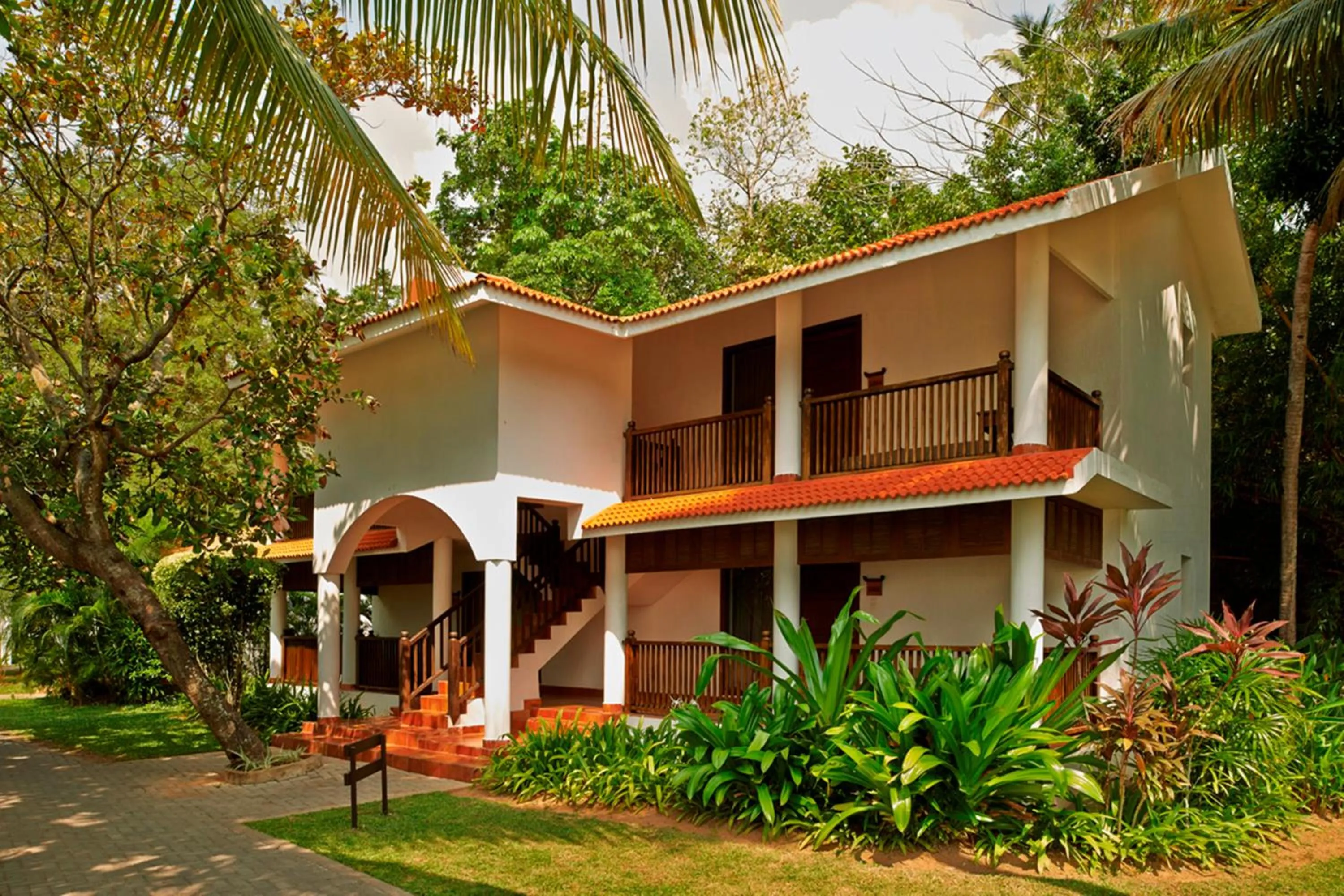 Area and facilities in Club Mahindra Ashtamudi