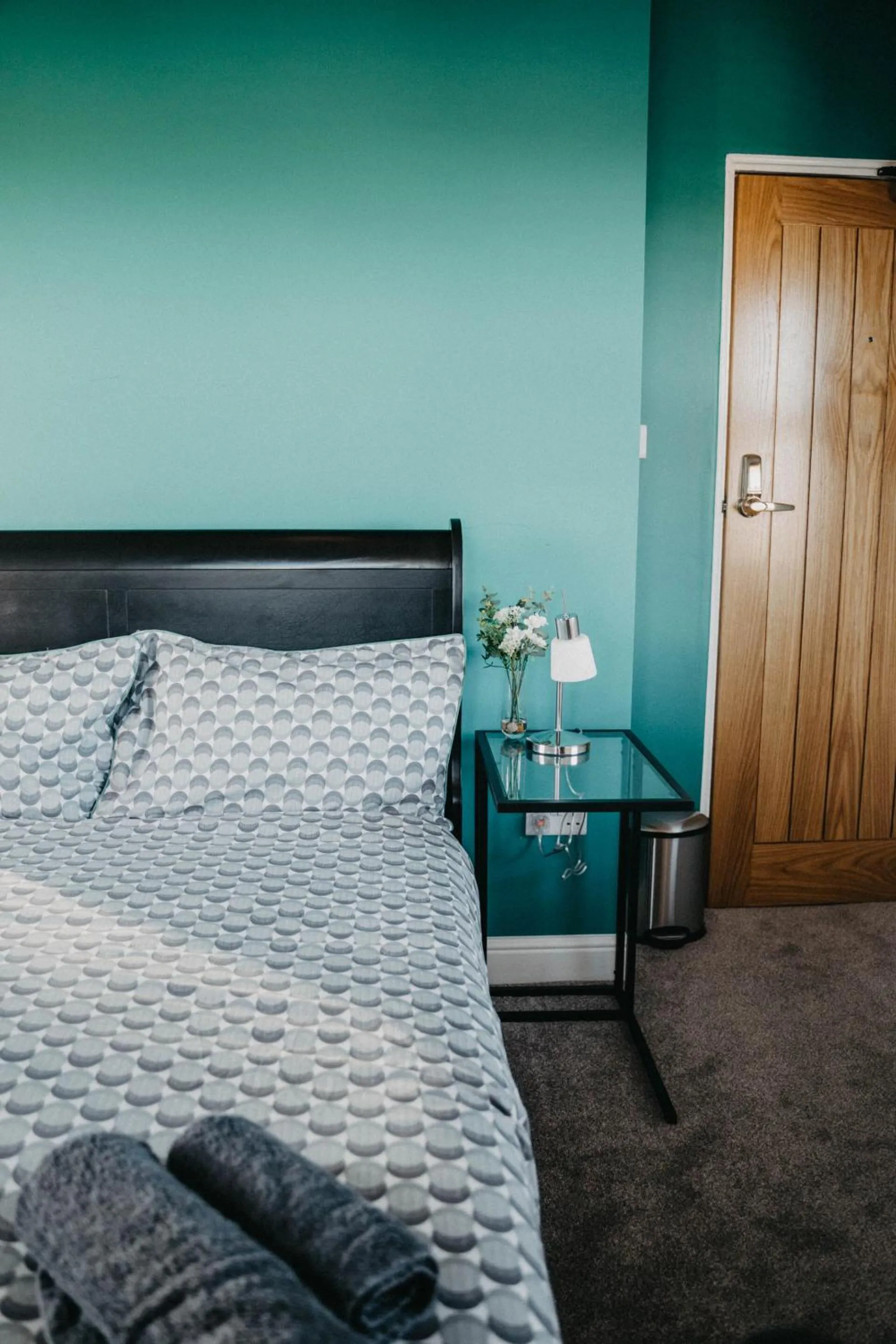 Bedroom, Bed in Flat Iron Anfield