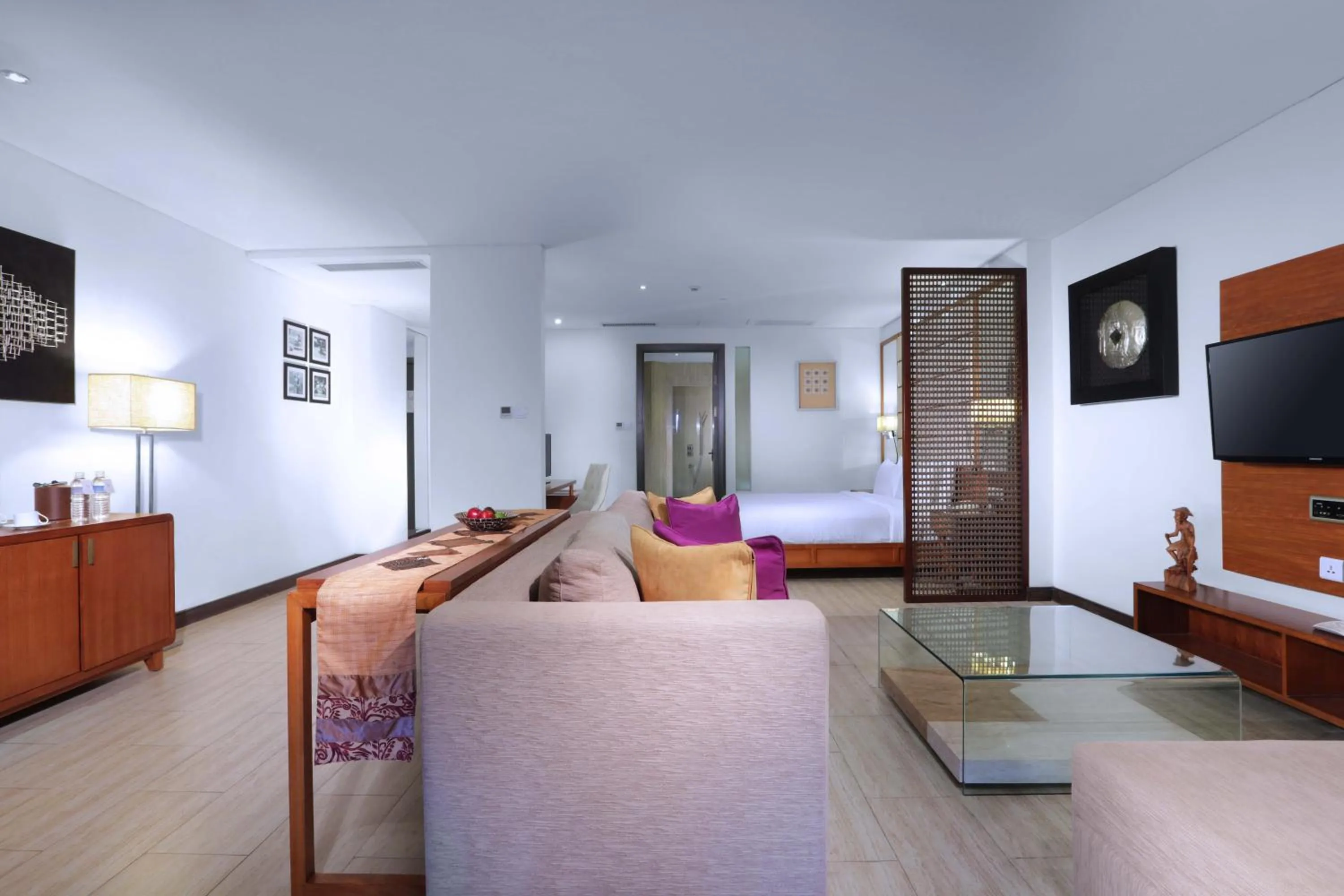 Property building, Bed in Lv8 Resort Hotel