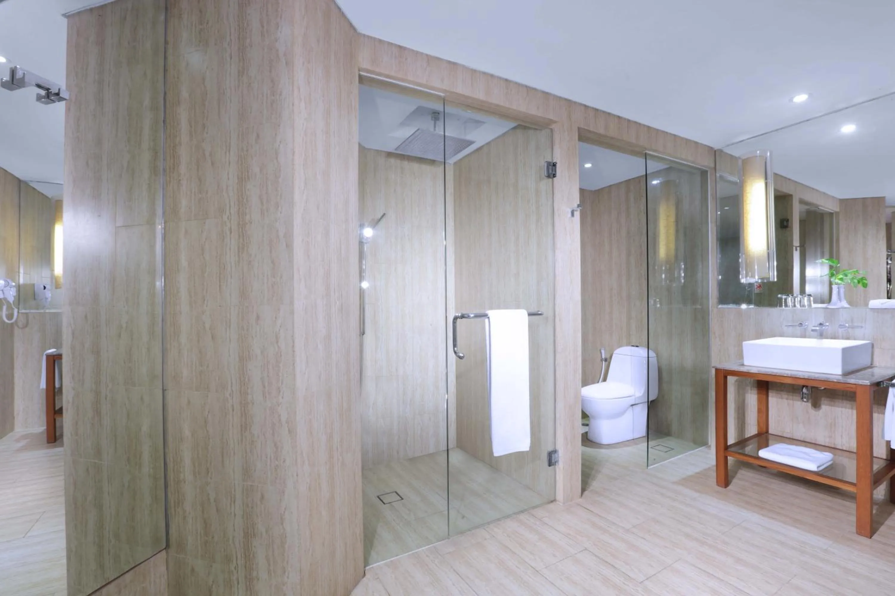 Shower in Lv8 Resort Hotel