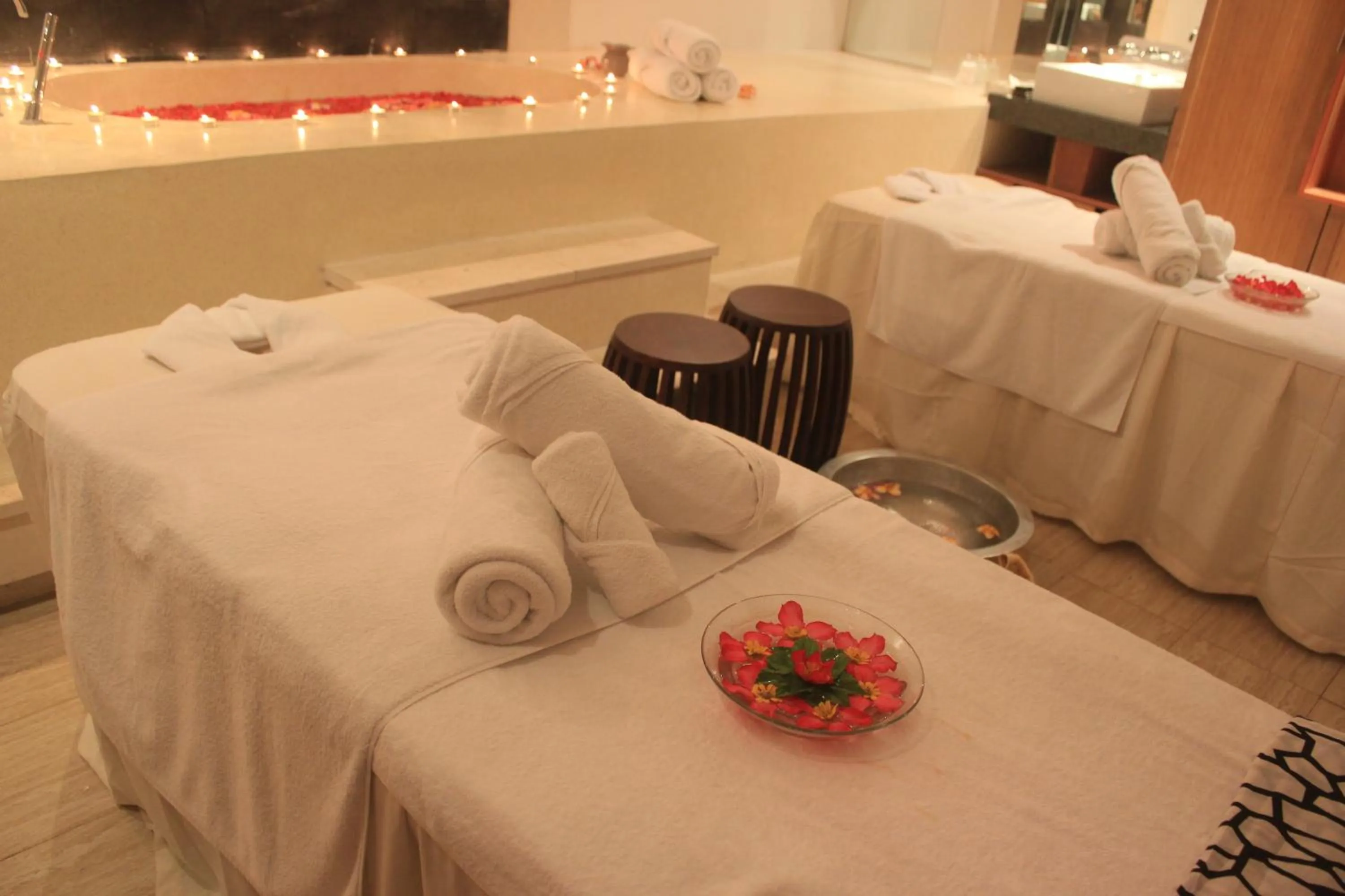 Massage in Lv8 Resort Hotel