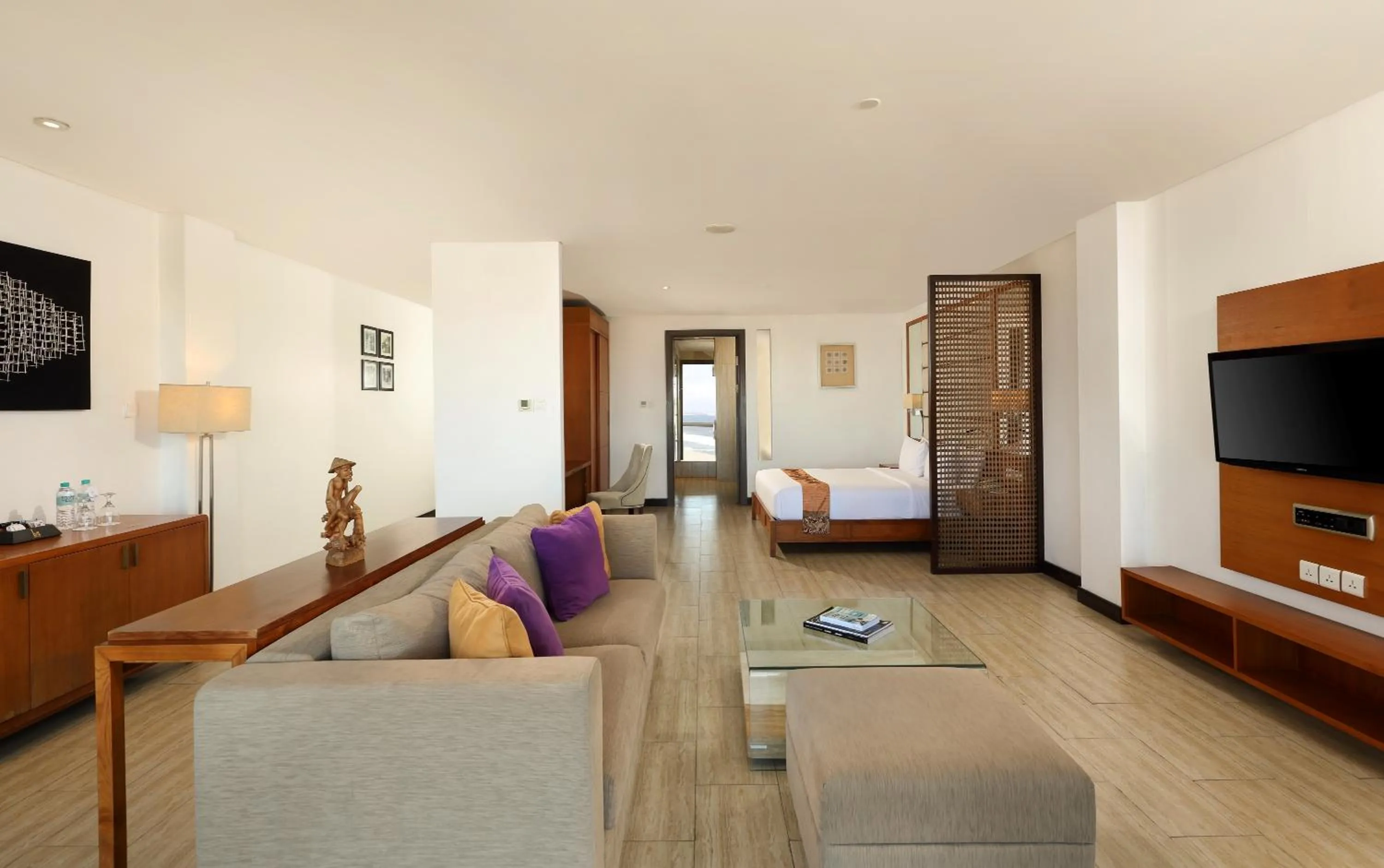 Property building, Bed in Lv8 Resort Hotel