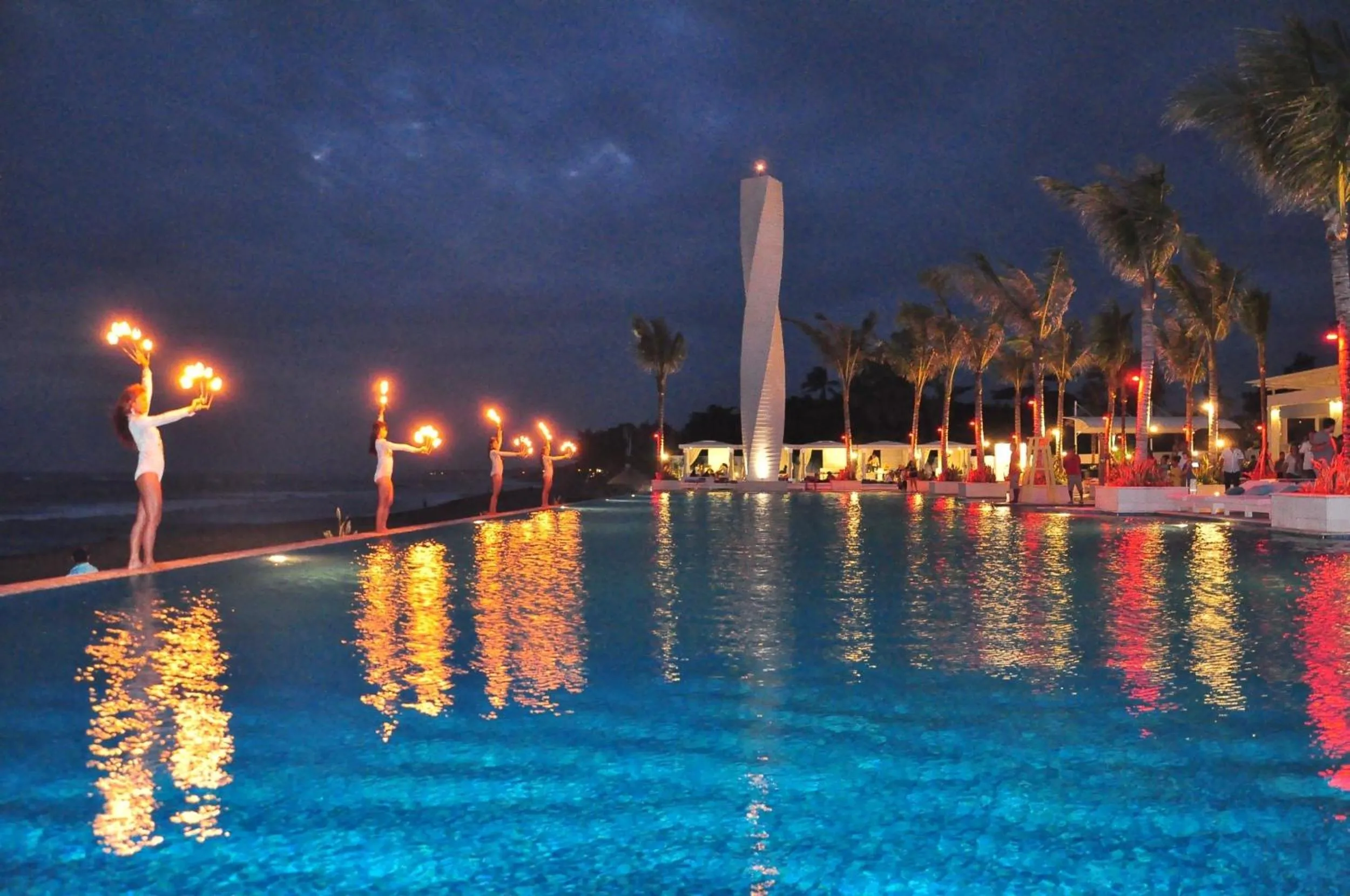 Swimming pool in Lv8 Resort Hotel