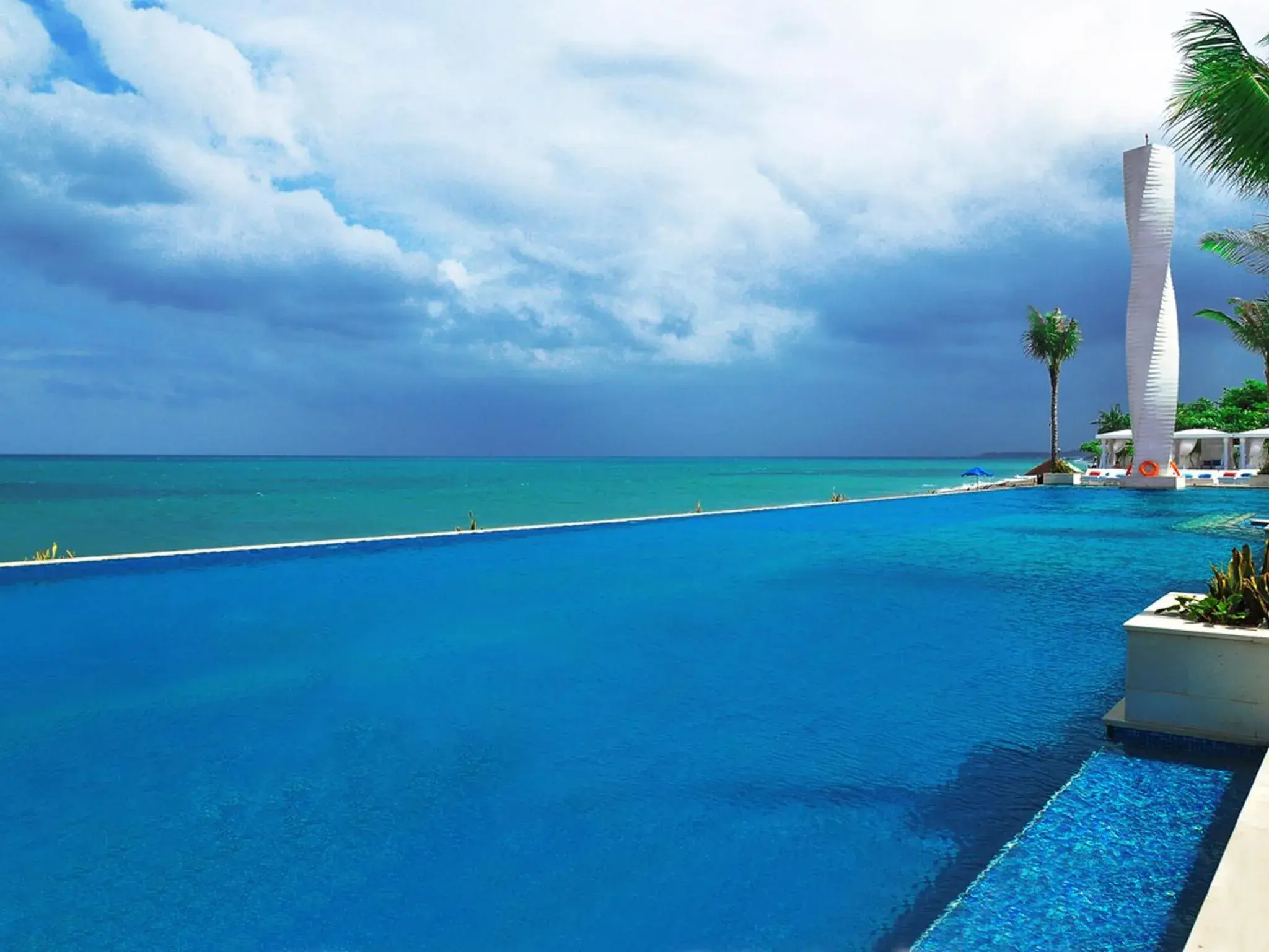 Restaurant/places to eat in Lv8 Resort Hotel Restaurant/places to eat in Lv8 Resort Hotel