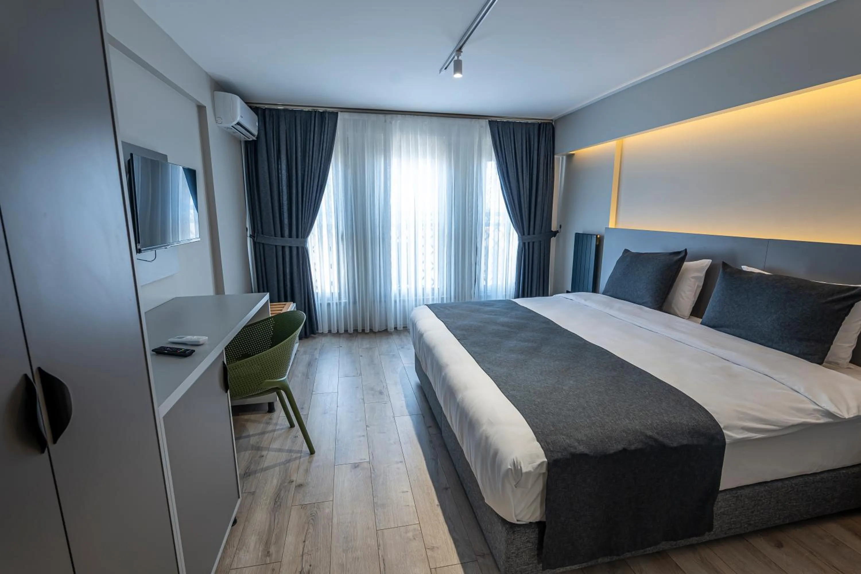 Bed in Calanthe Residence