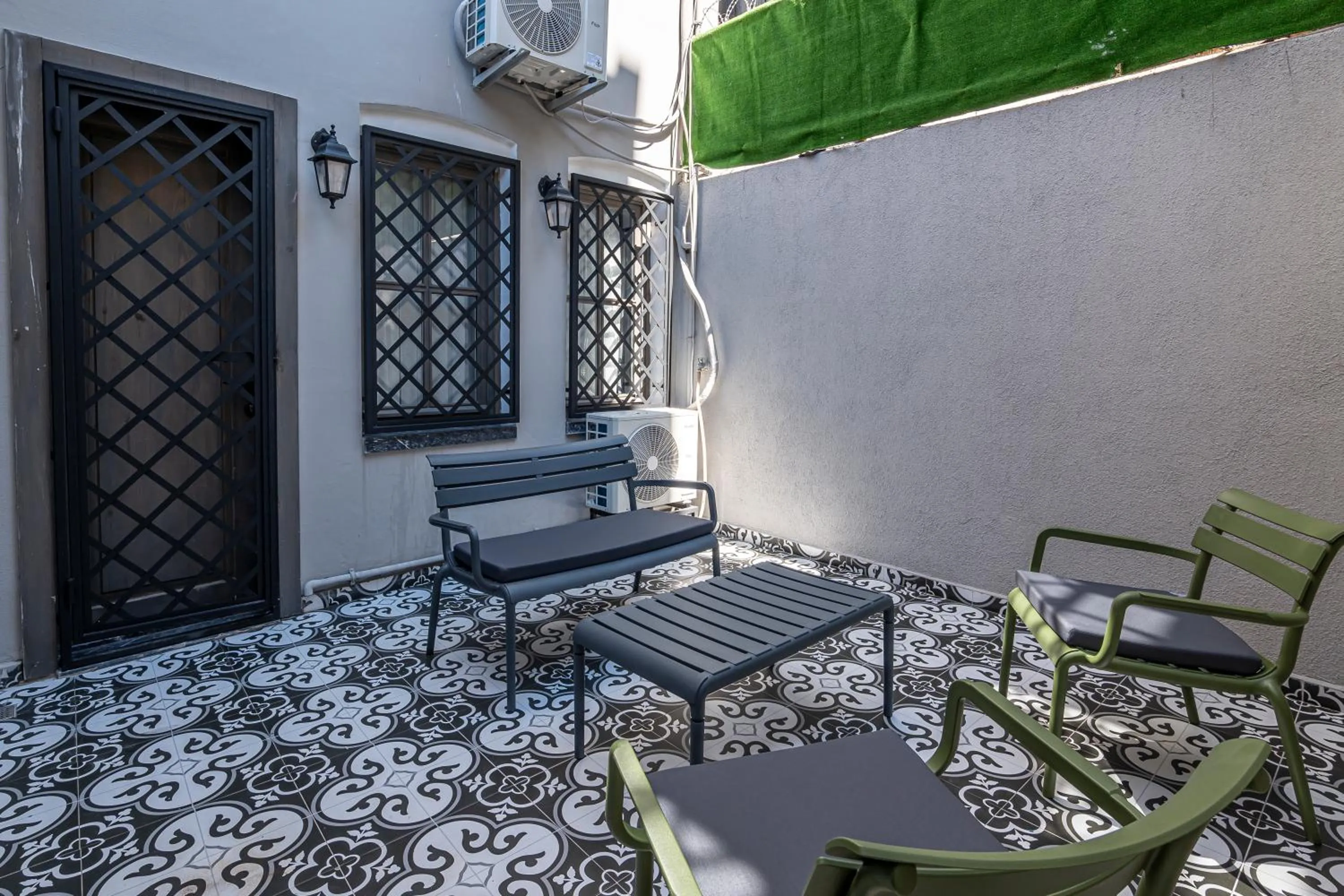 Patio in Calanthe Residence