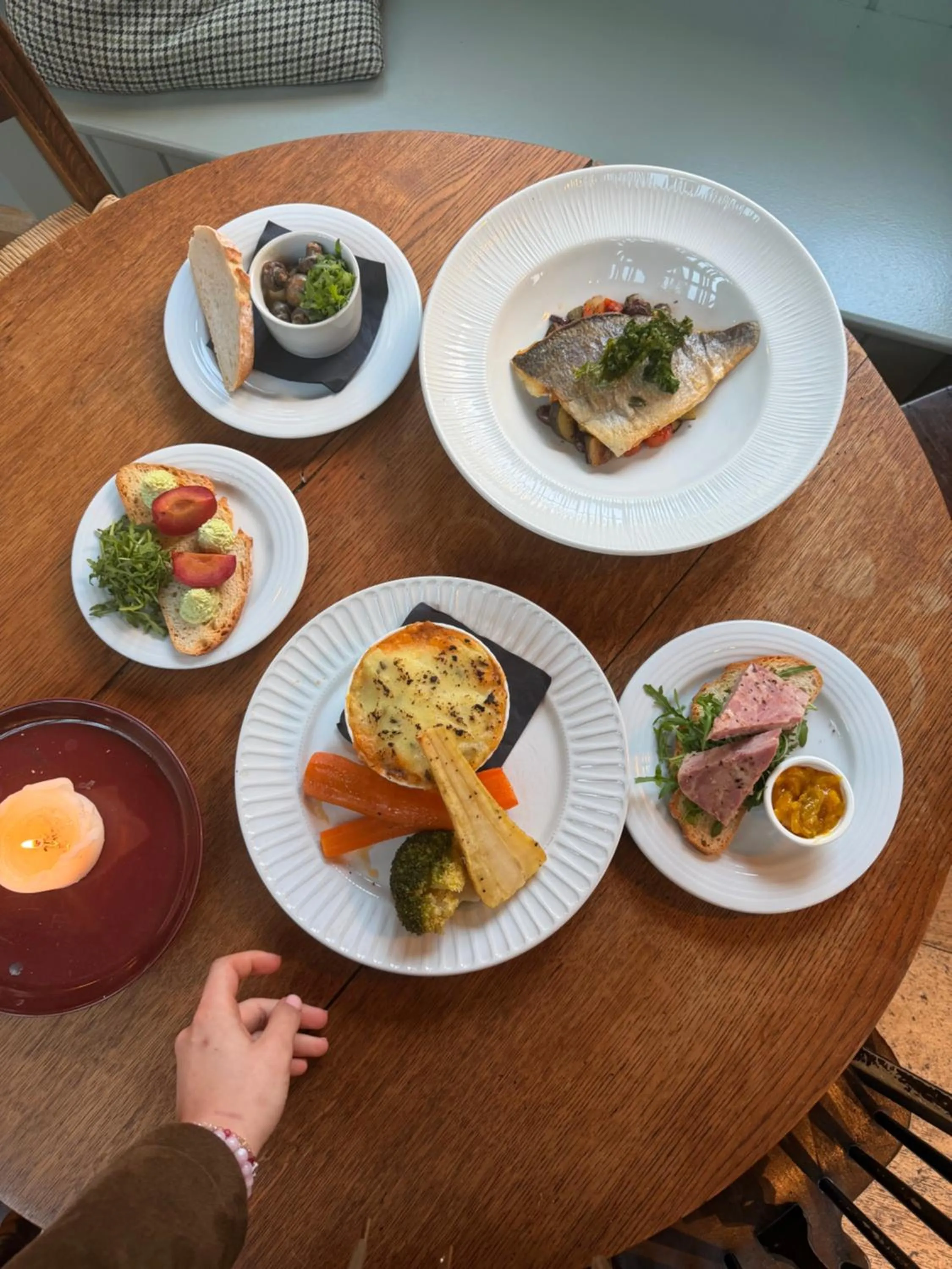 Restaurant/places to eat in The Farmhouse at Bodnant Welsh Food