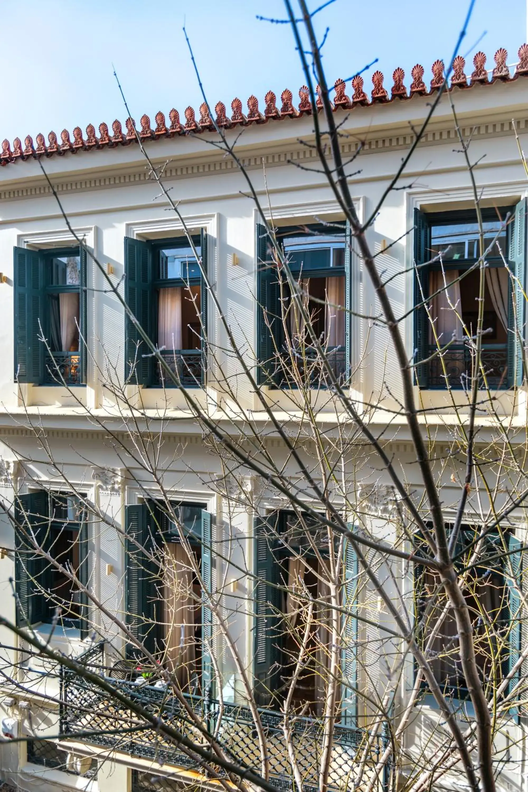 Property building in Athens Manor Houses Property building in Athens Manor Houses