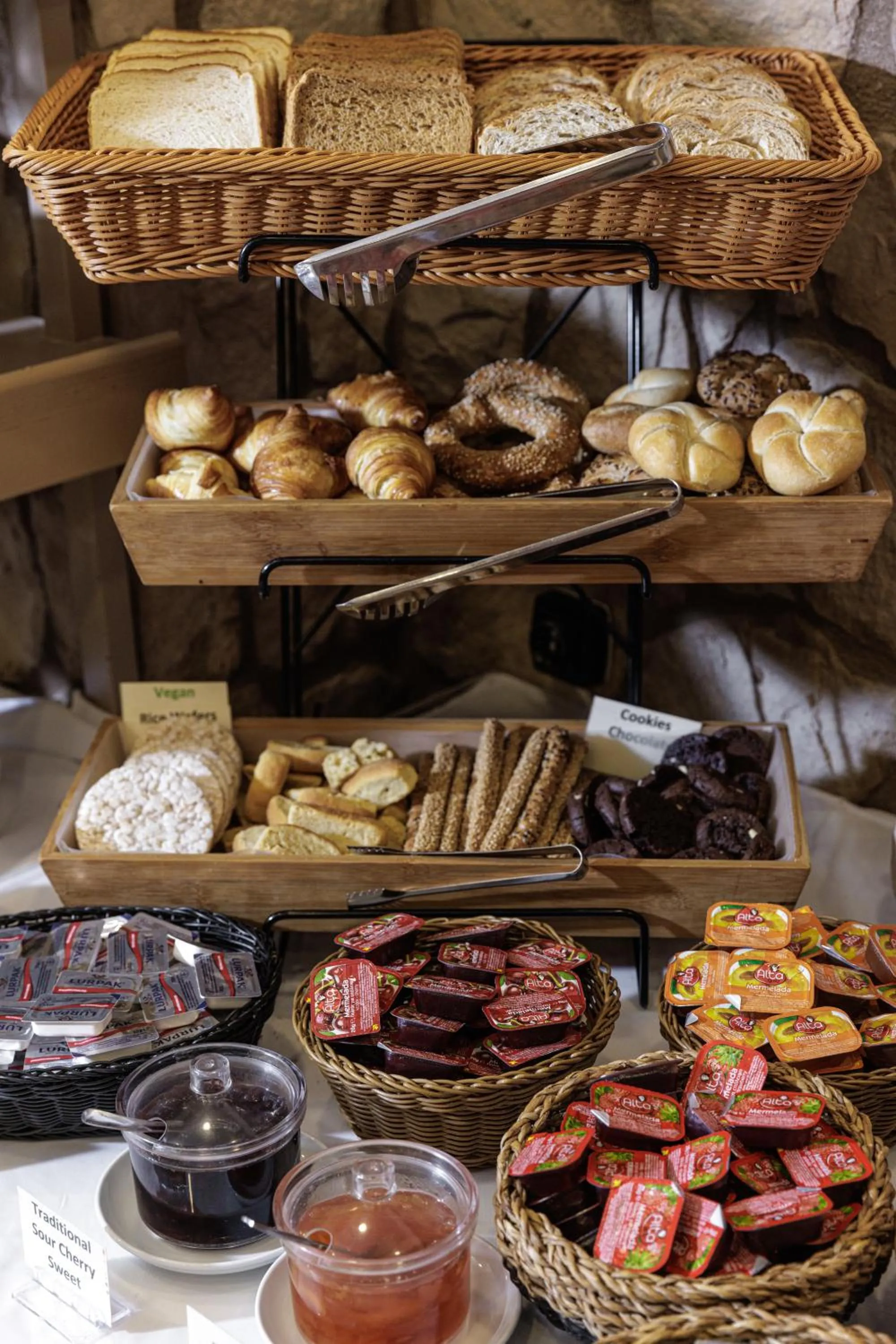 Breakfast in Athens Manor Houses