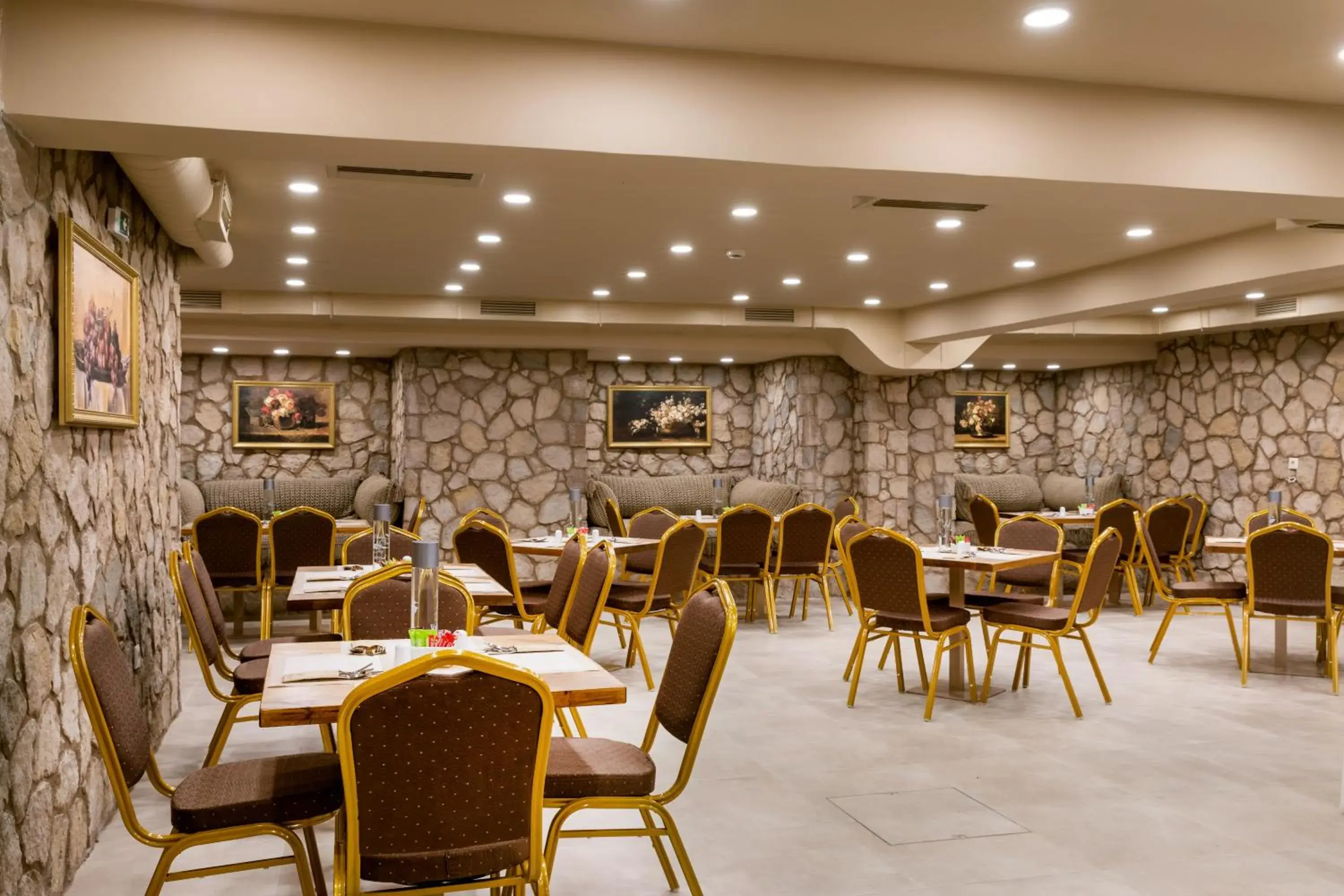 Breakfast in Athens Manor Houses Breakfast in Athens Manor Houses