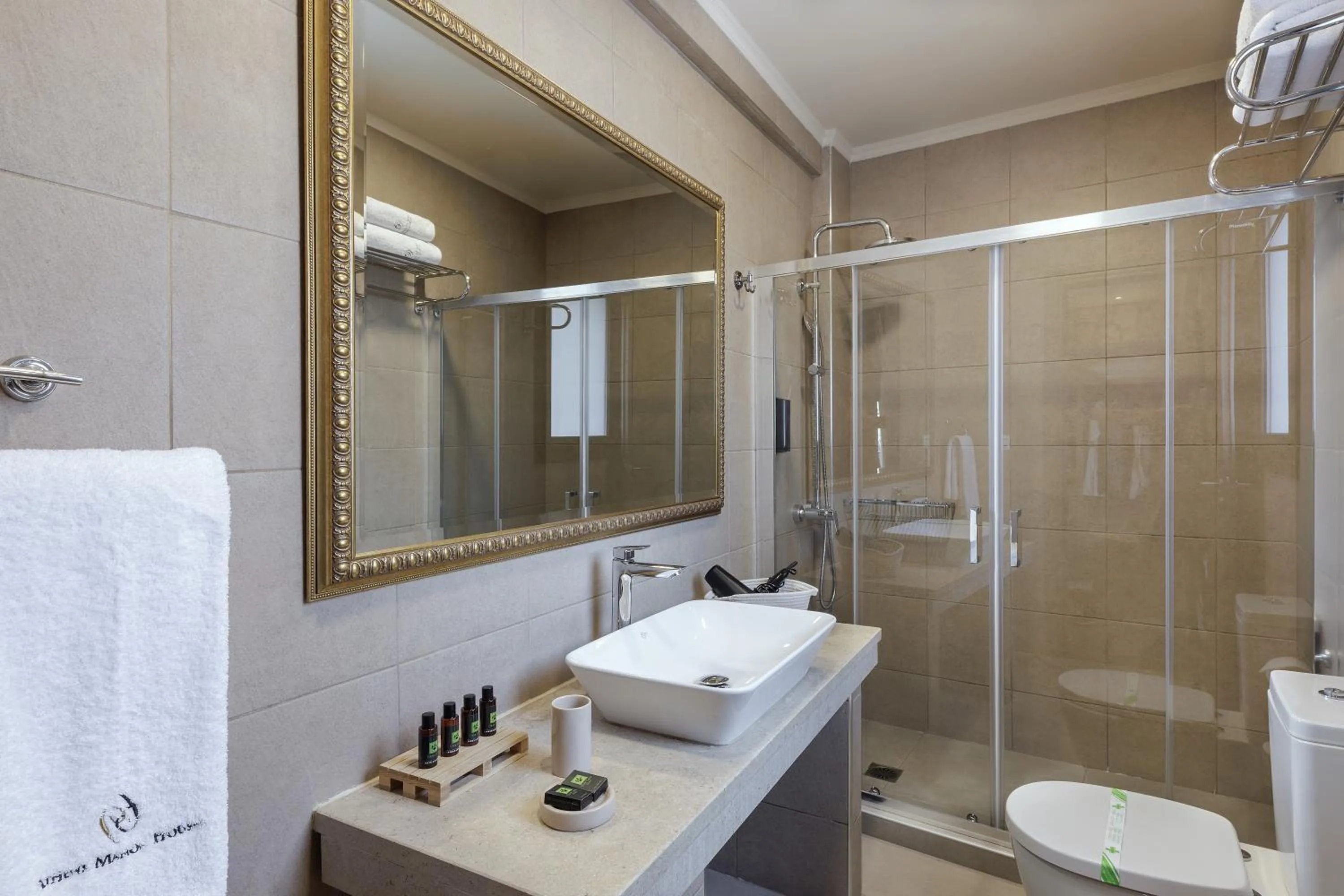 Shower in Athens Manor Houses