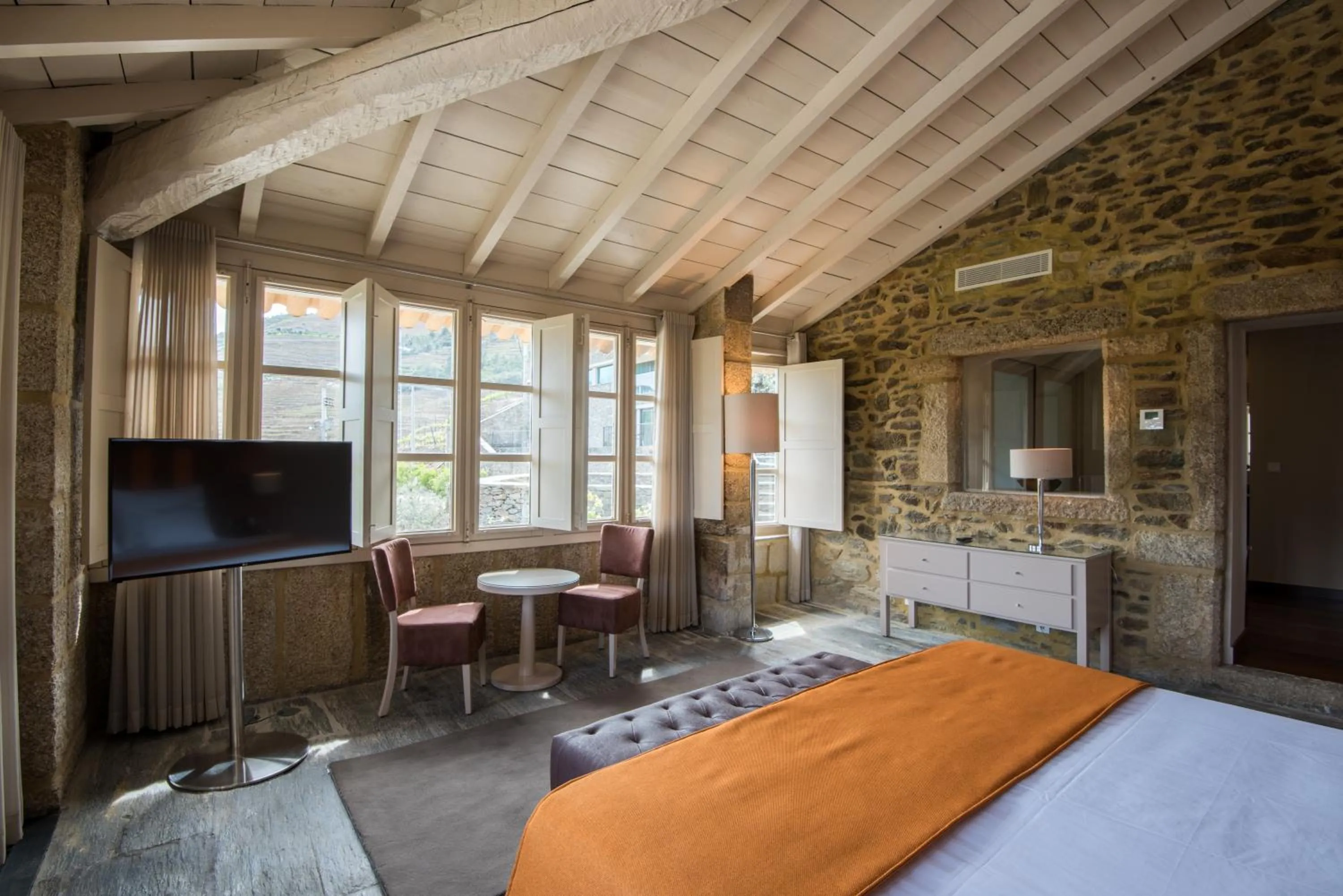 Bedroom, Bed in Vila Gale Douro Vineyards