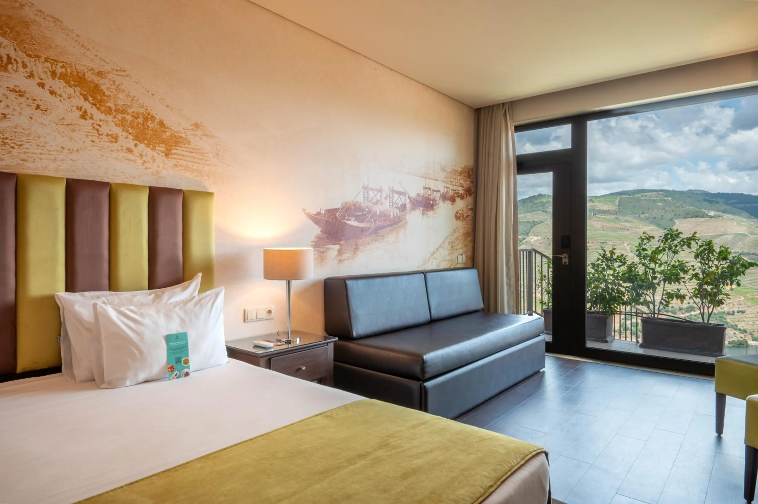 Bedroom, Bed in Vila Gale Douro Vineyards