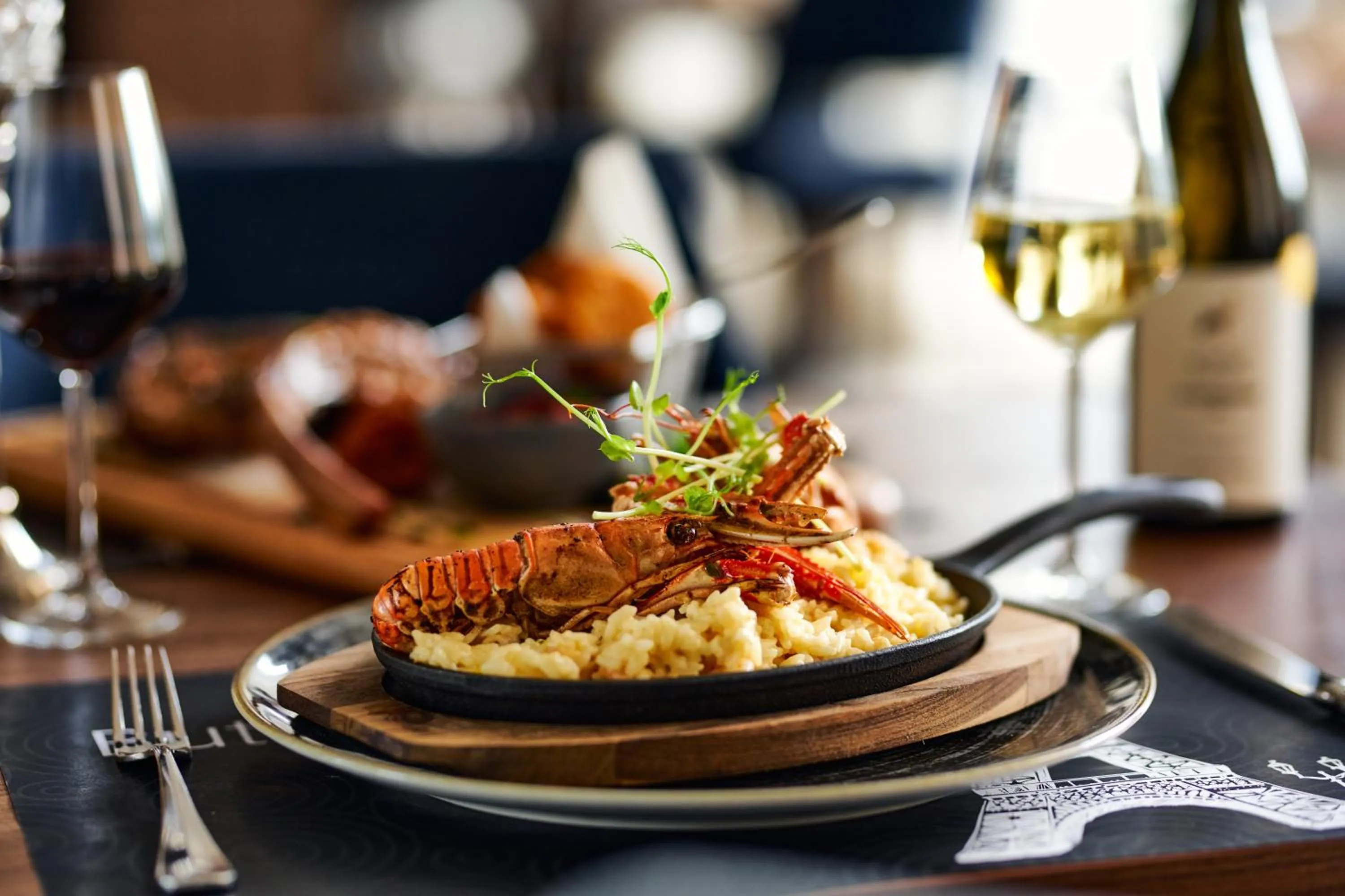 Food and drinks in Hotel Paris