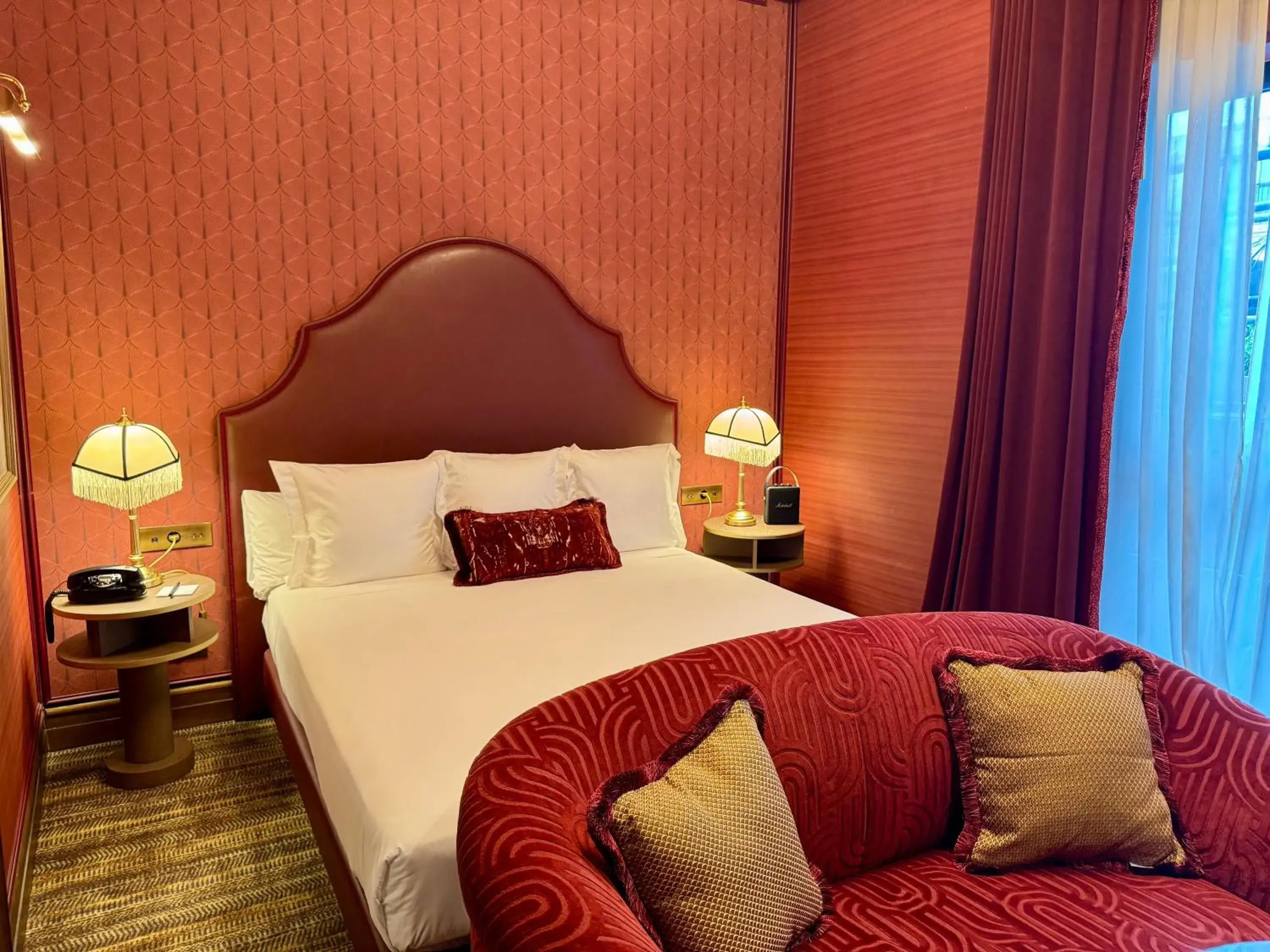 Bed in Hotel España Ramblas Bed in Hotel España Ramblas