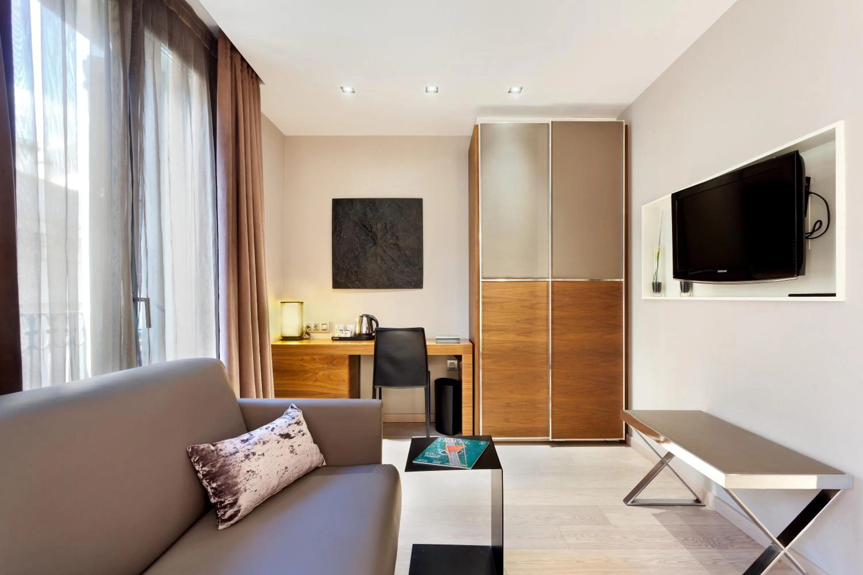 TV and multimedia in Hotel España Ramblas