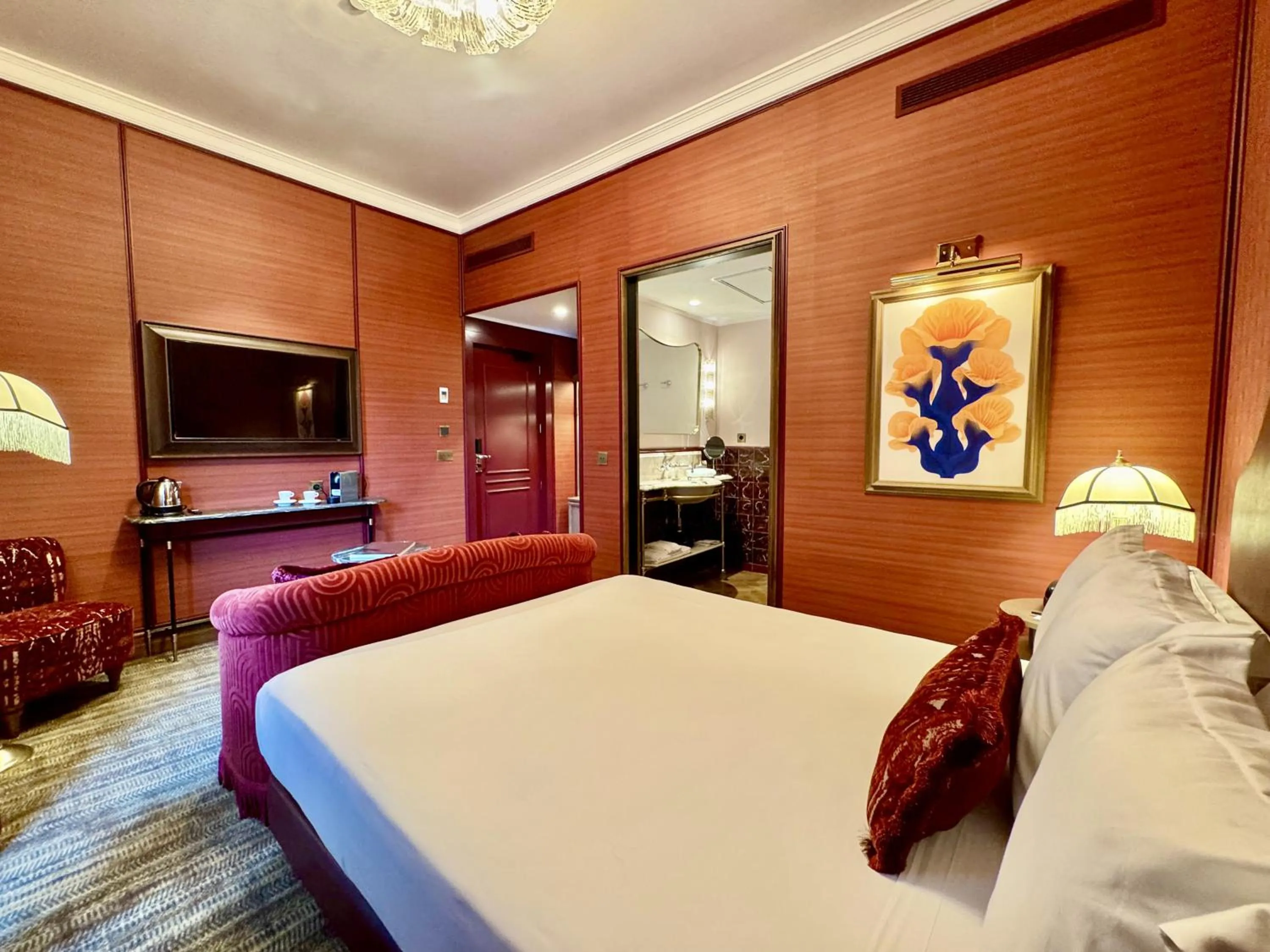 Bedroom, Bed in Hotel España Ramblas