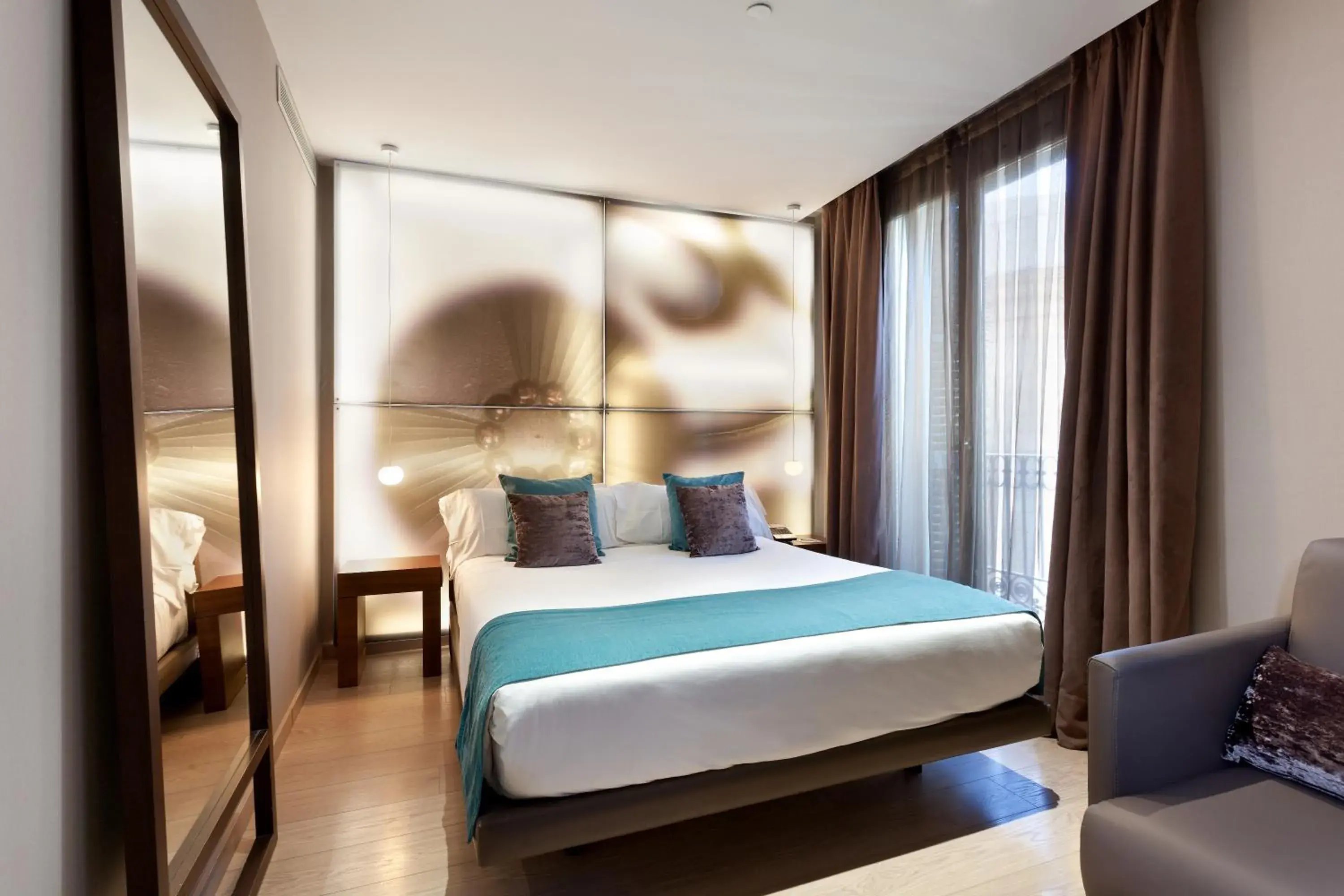 Deluxe Double or Twin Room in Hotel España Ramblas Deluxe Double or Twin Room in Hotel España Ramblas