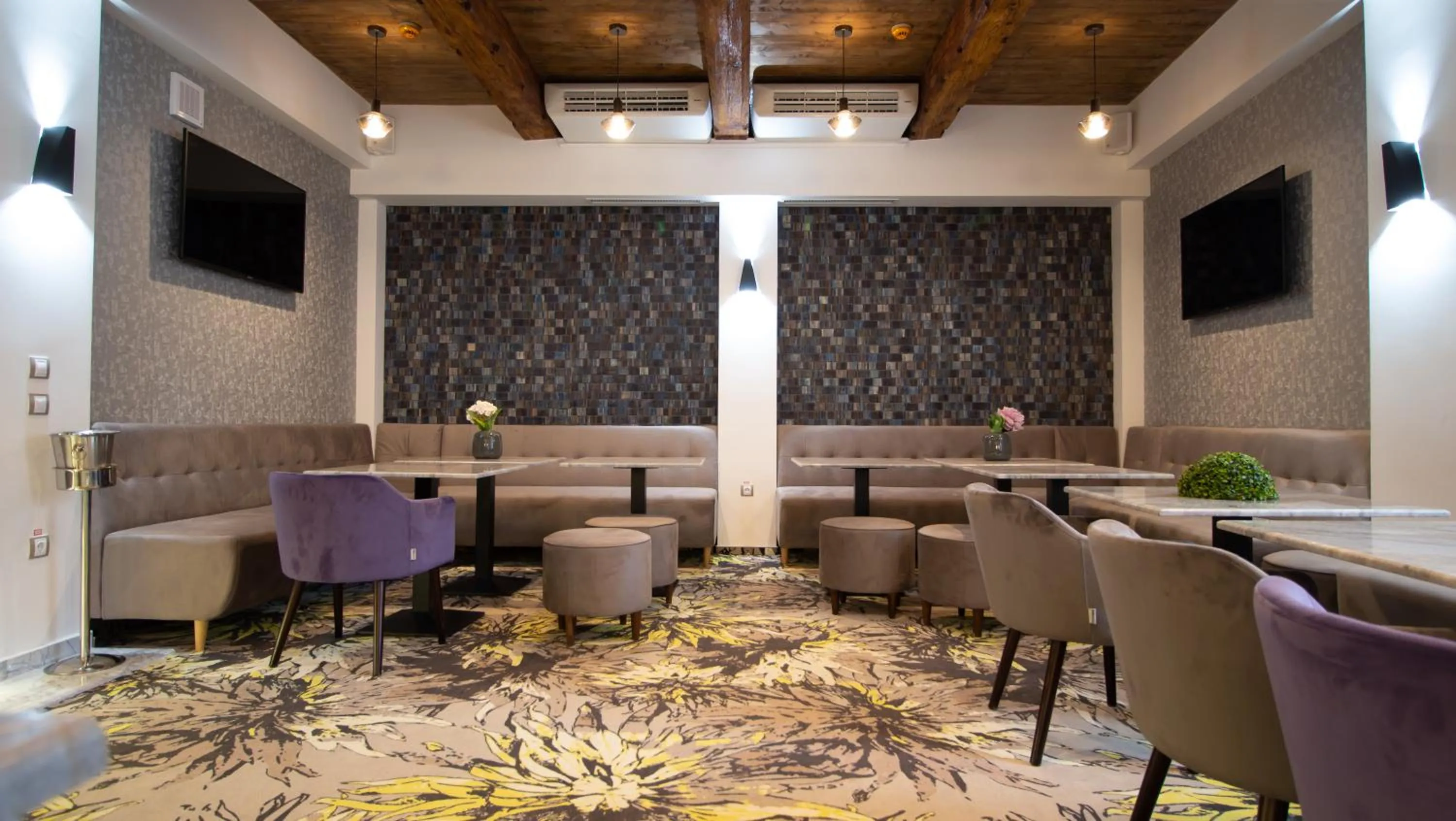 TV and multimedia in ART Hotel