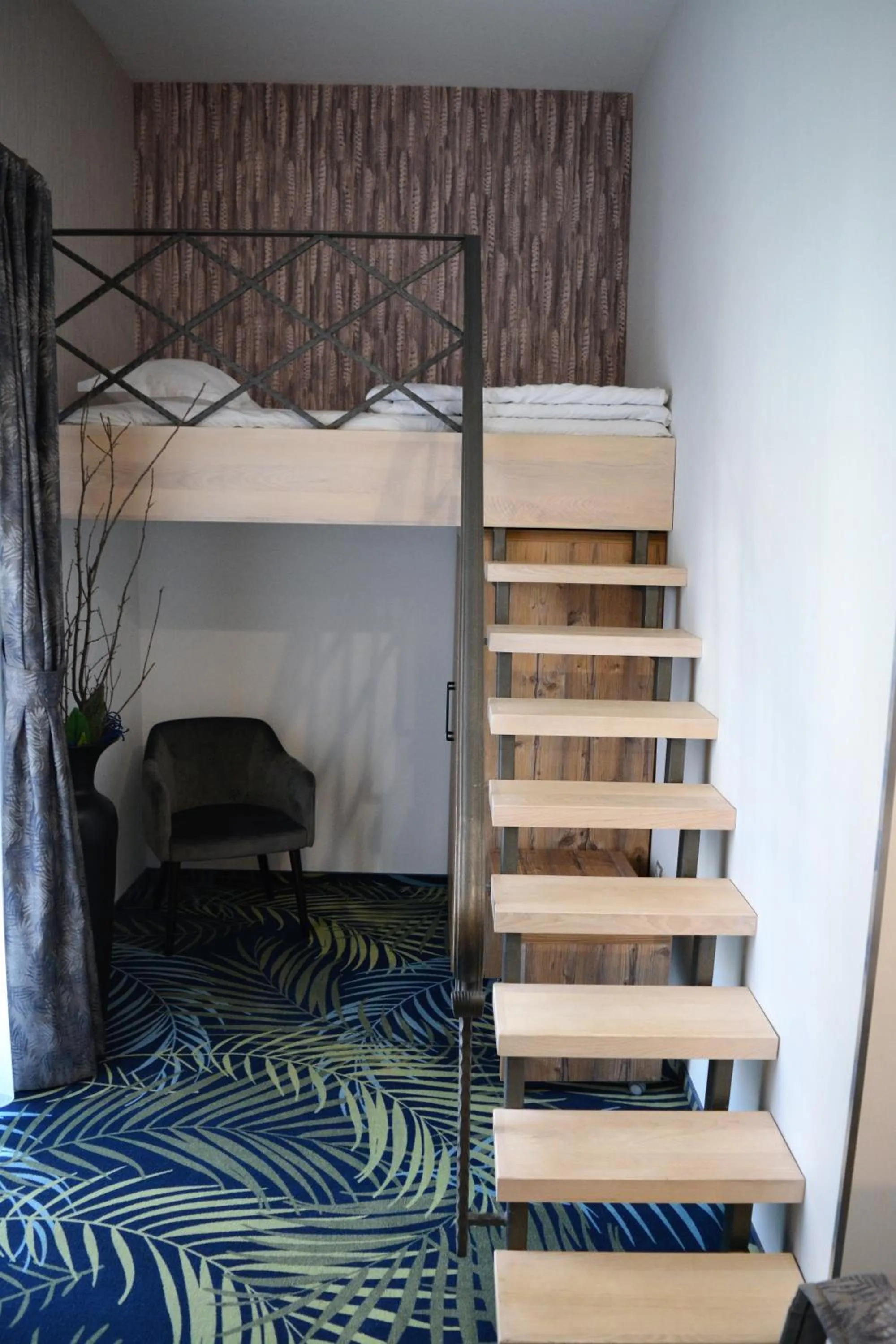 bunk bed, Bed in ART Hotel