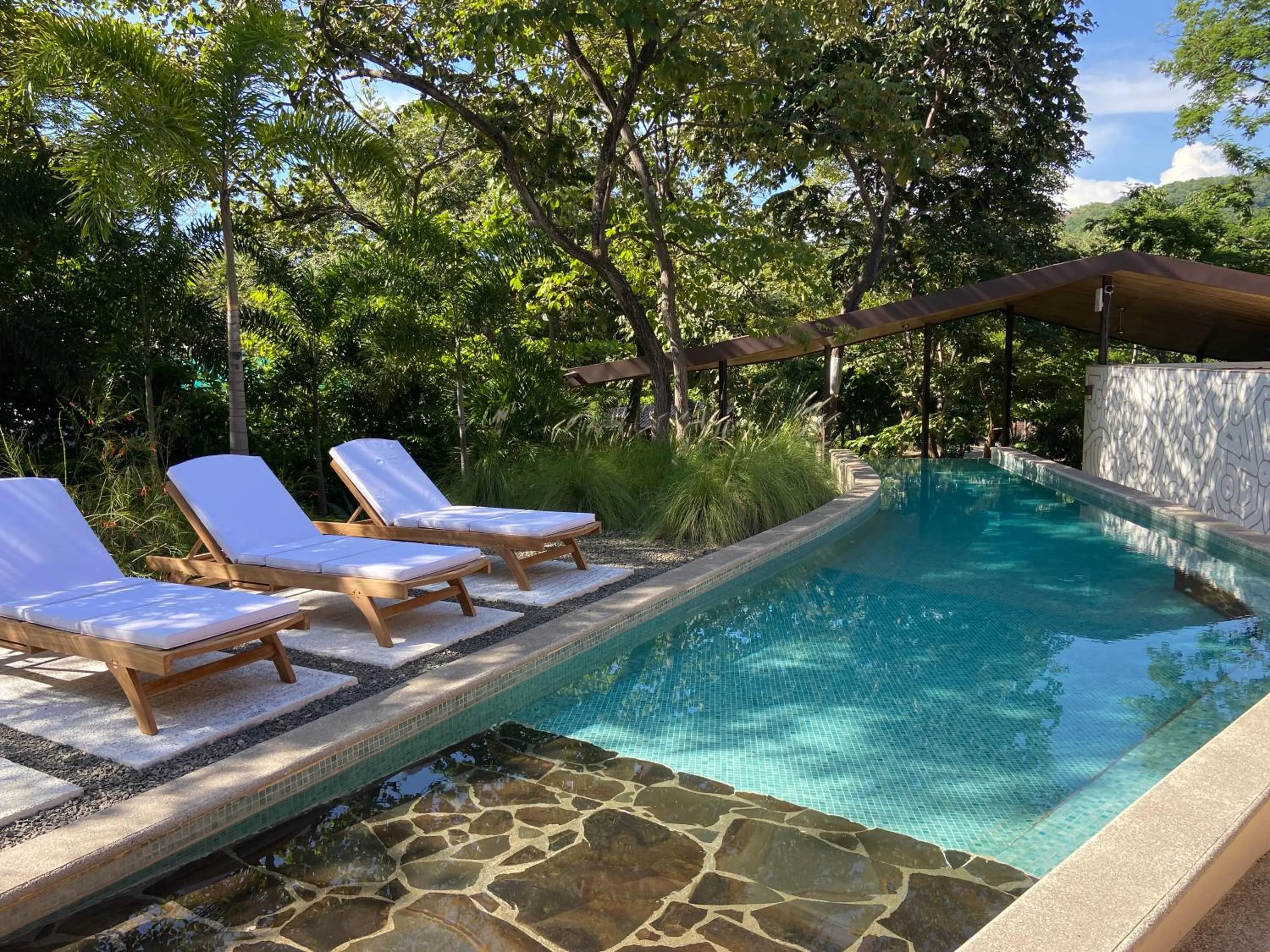 Swimming pool in Villas Kalei