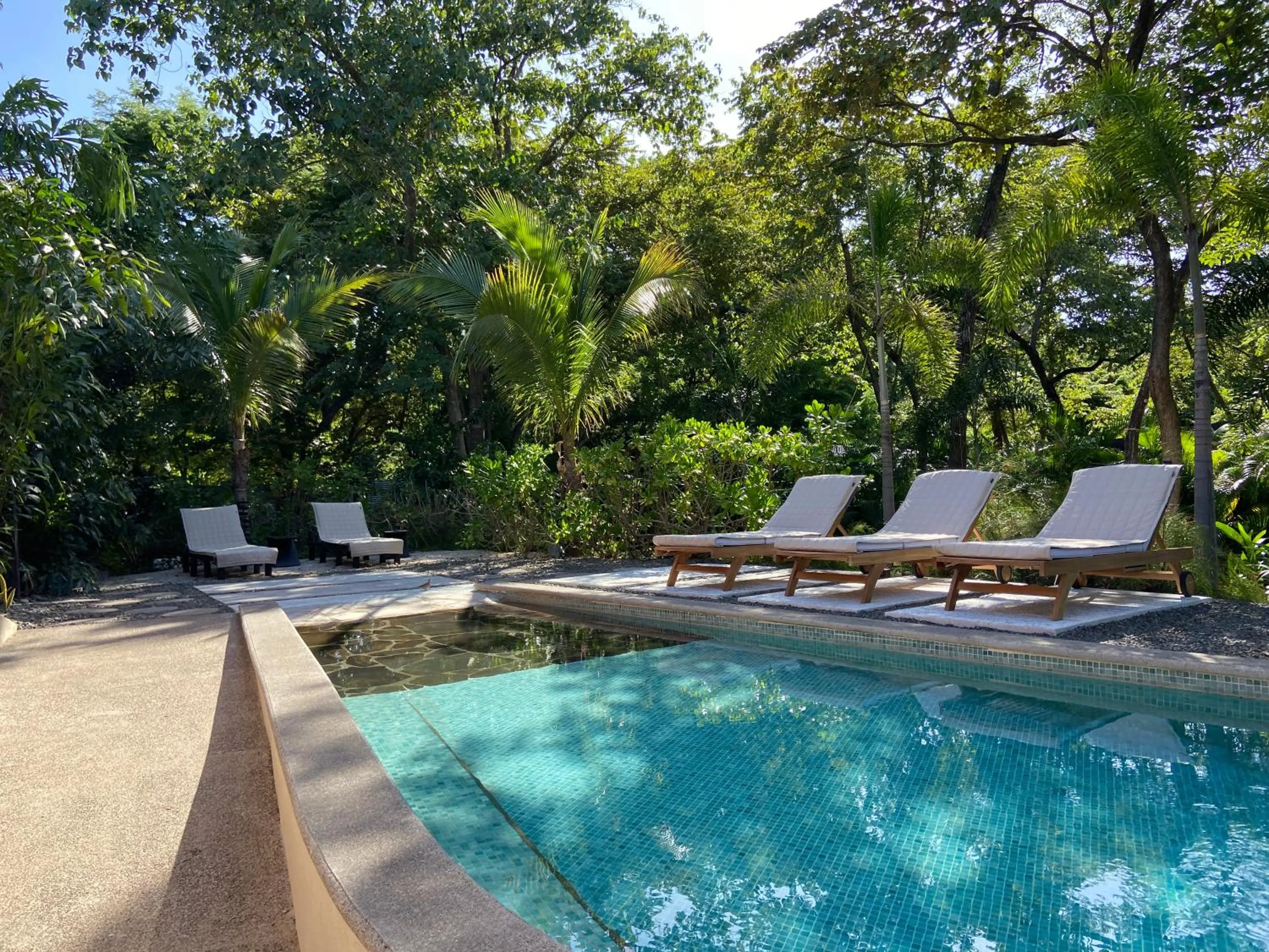 Swimming pool in Villas Kalei
