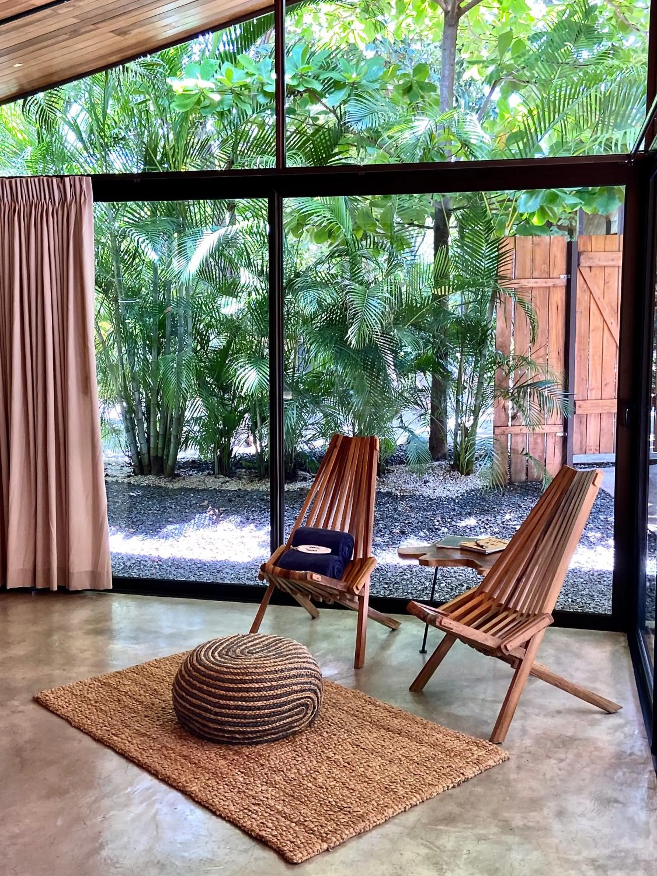 Seating area in Villas Kalei