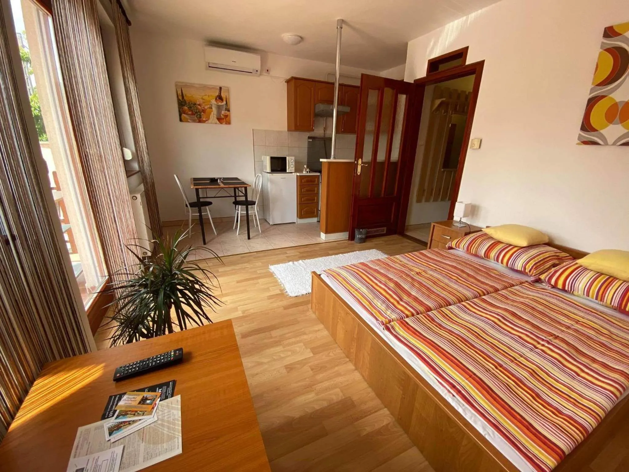 Bedroom, Bed in Hellasz Apartman