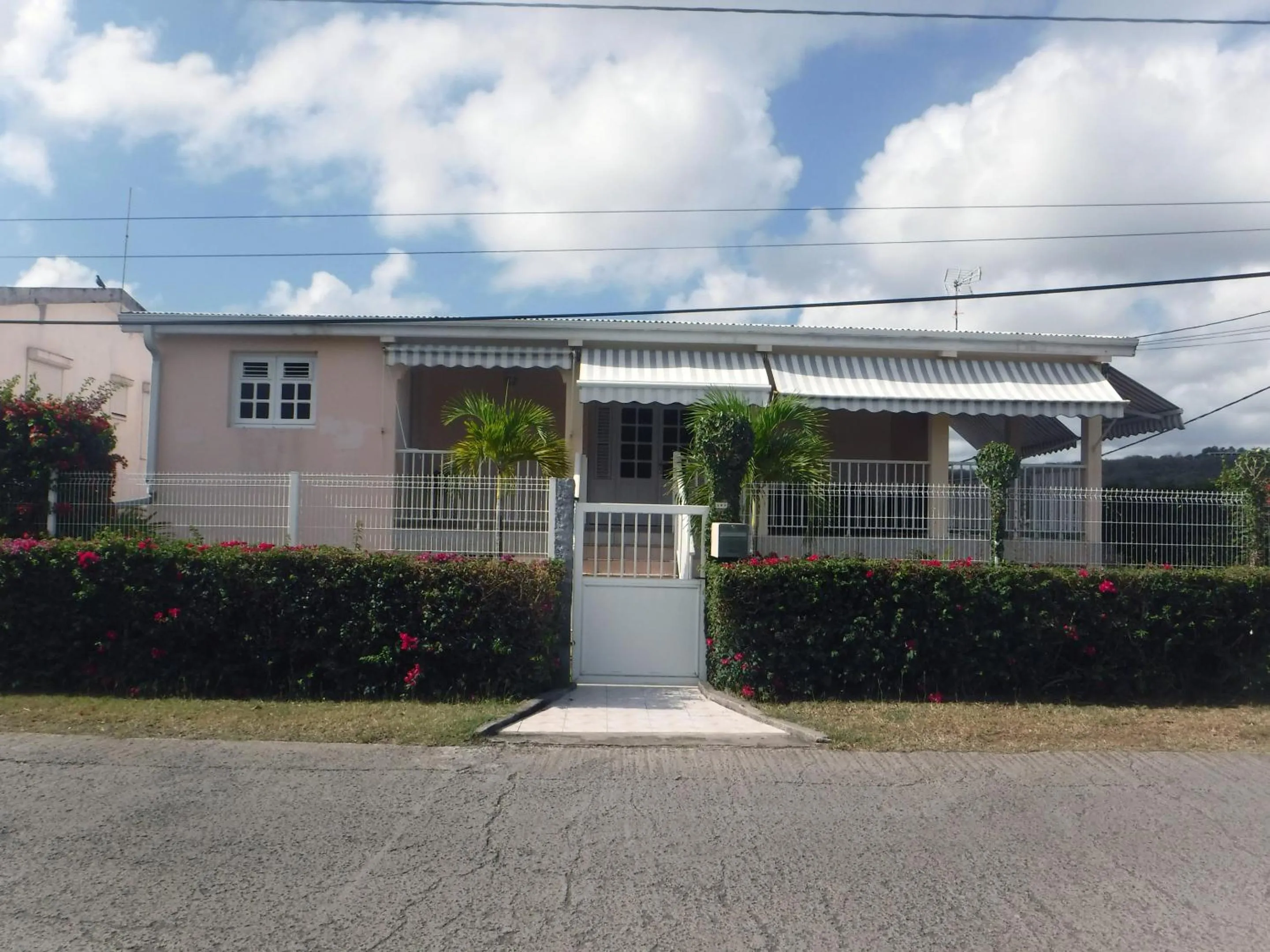 Property building in MANIKOU