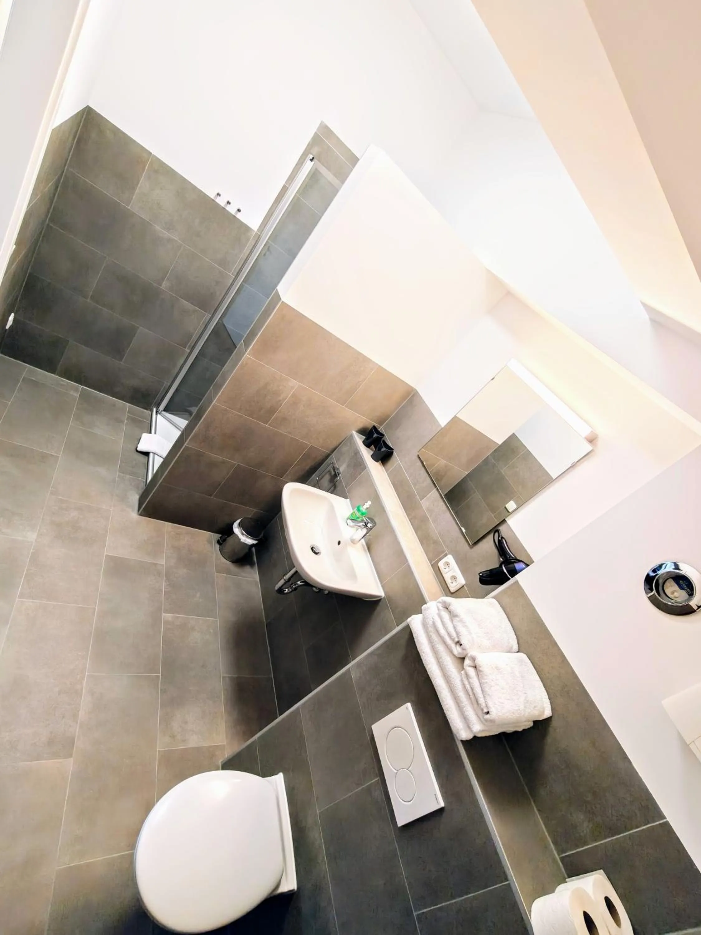 Bathroom in Boardinghouse - Stadtvilla Budget