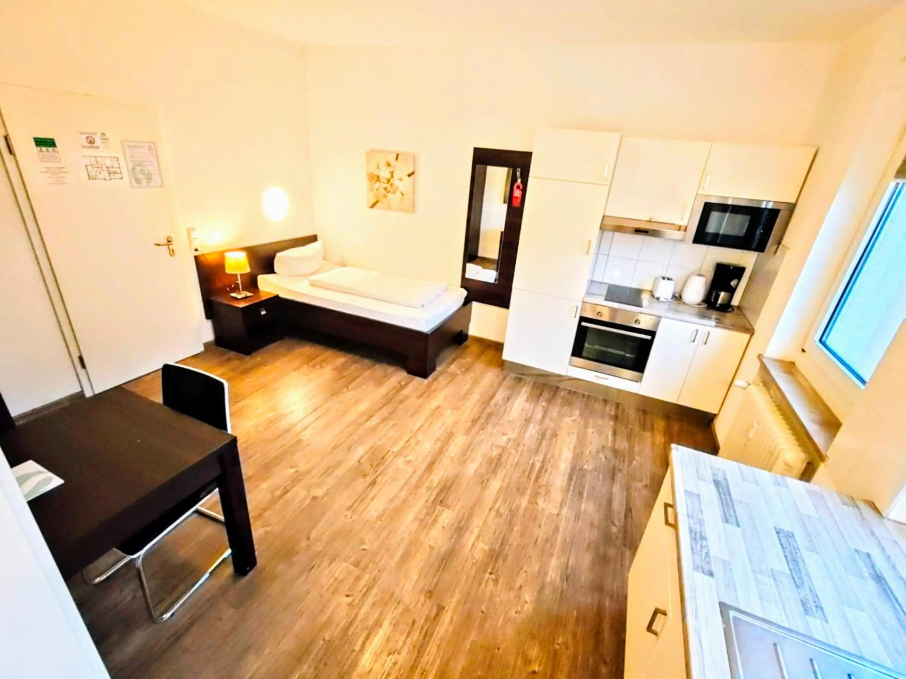 Photo of the whole room, Bed in Boardinghouse - Stadtvilla Budget