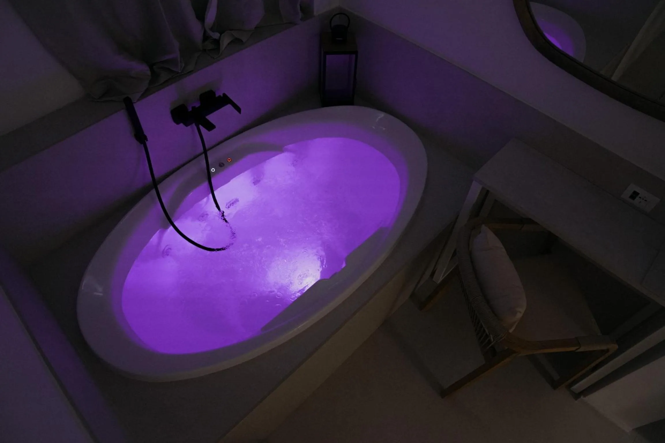 Hot Tub in San Michele Rooms & Private SPA