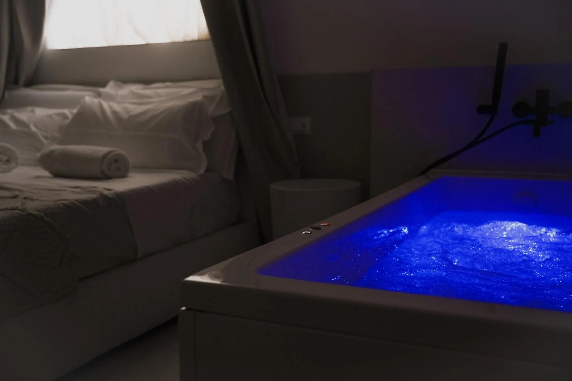 Hot Tub in San Michele Rooms & Private SPA