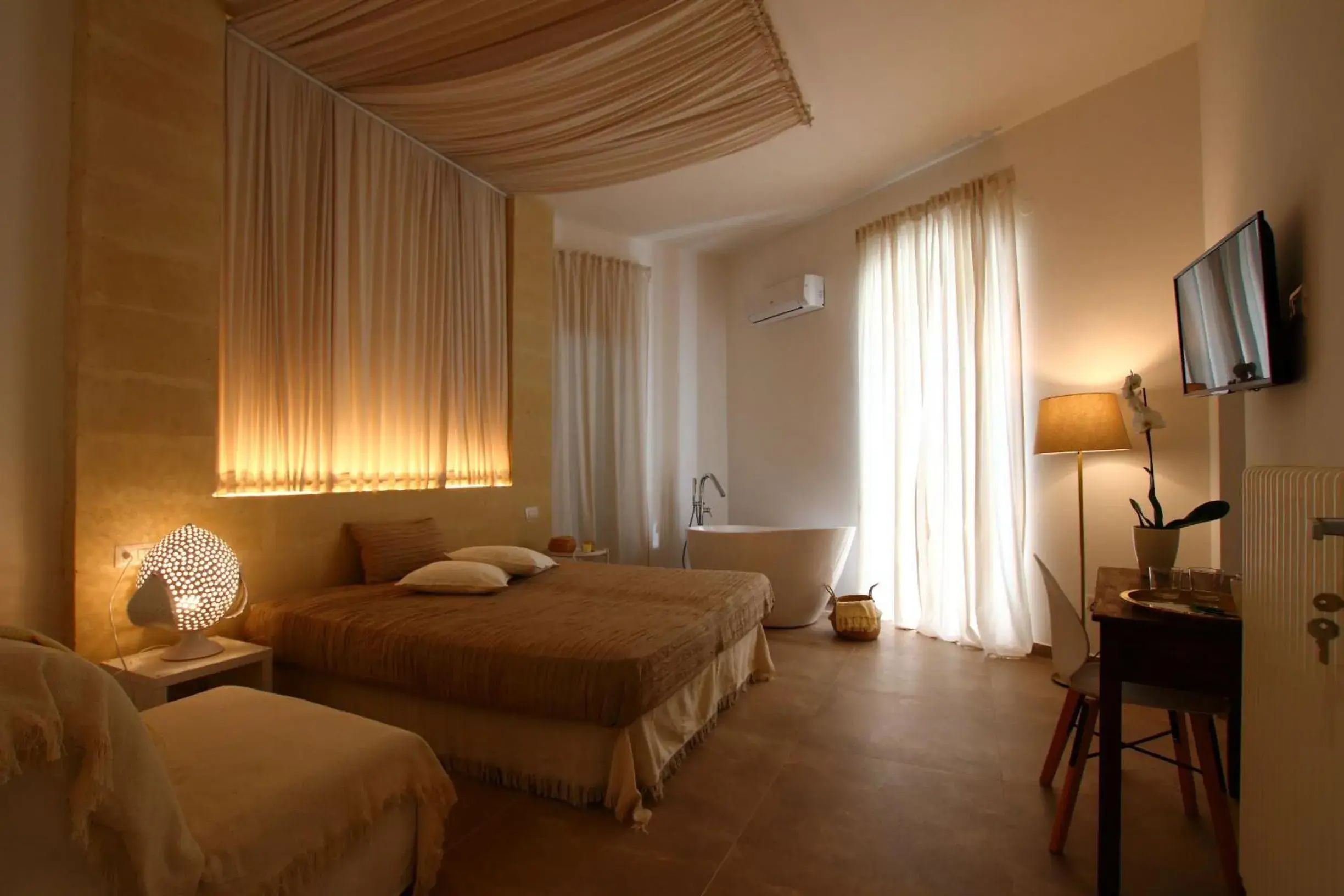 Junior Suite - single occupancy in San Michele Luxury Rooms Junior Suite - single occupancy in San Michele Luxury Rooms