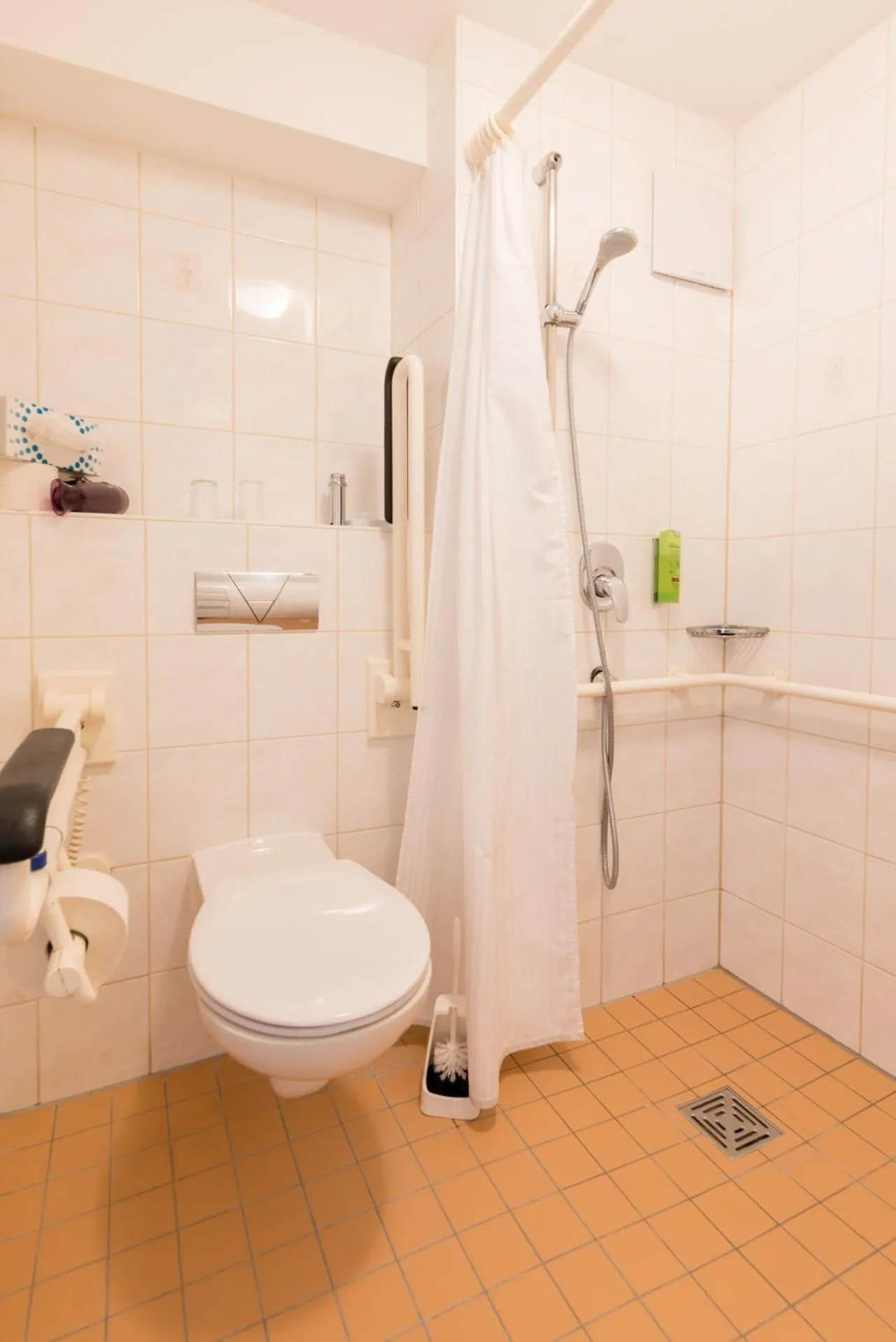 Shower in Hotel Restaurant Fallerhof