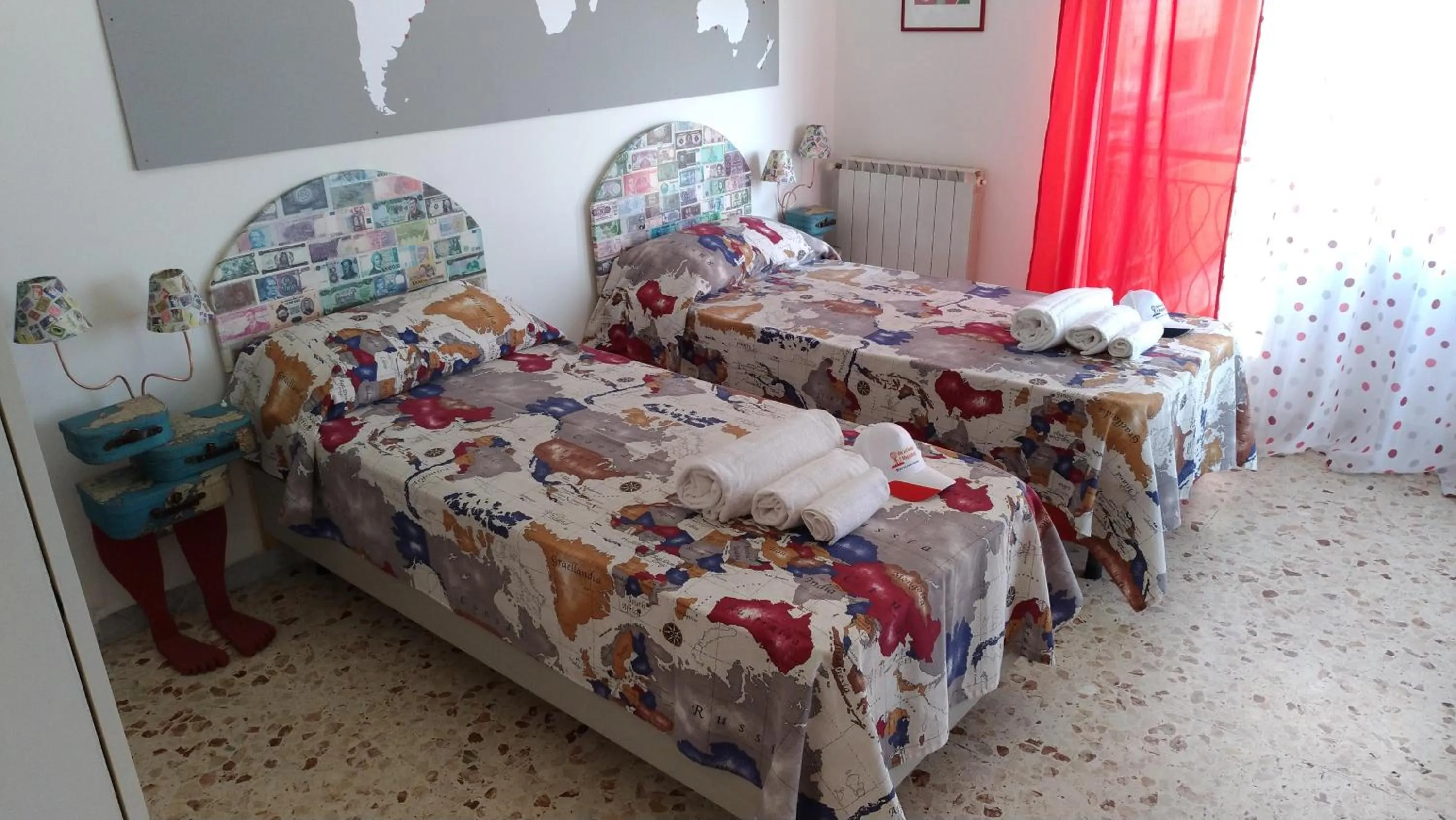 Photo of the whole room, Bed in B&B Il MappaMondo
