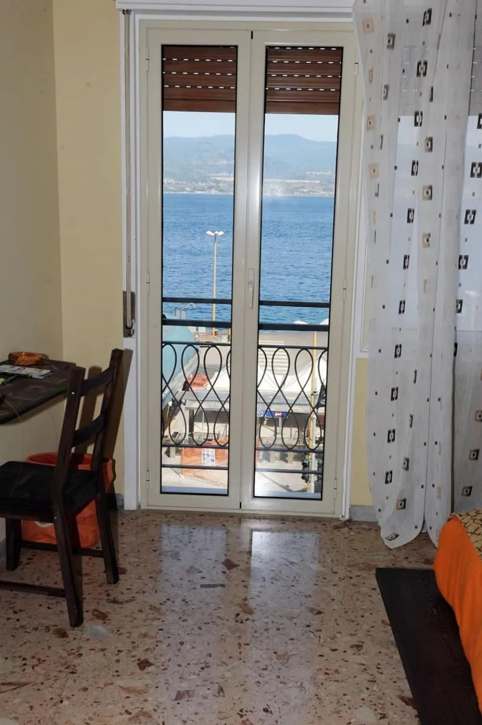 Sea view in B&B Il MappaMondo