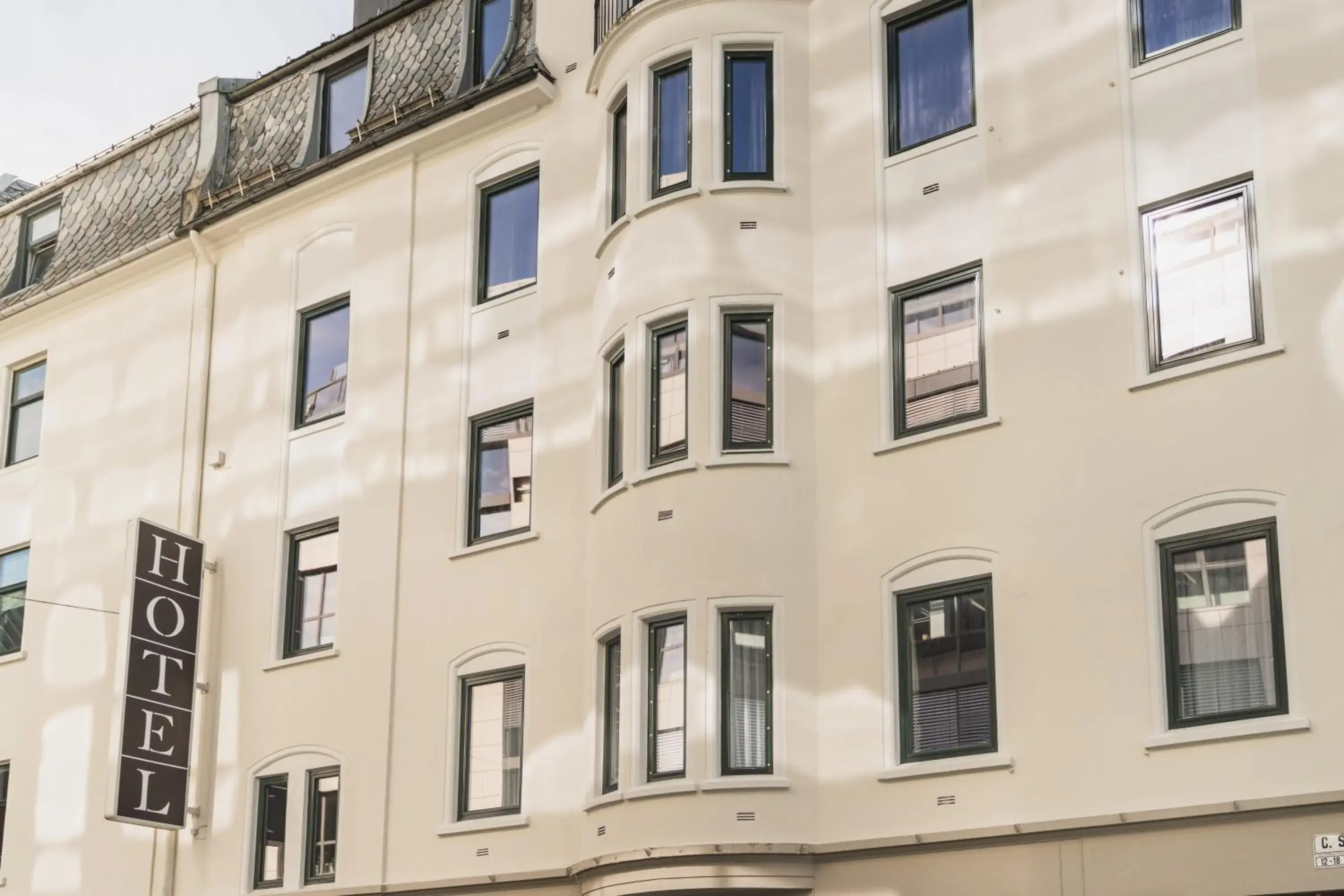 Property building in Heimen Hotel Property building in Heimen Hotel