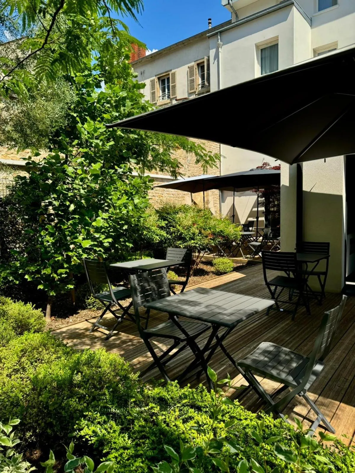 Patio in Hôtel des Halles