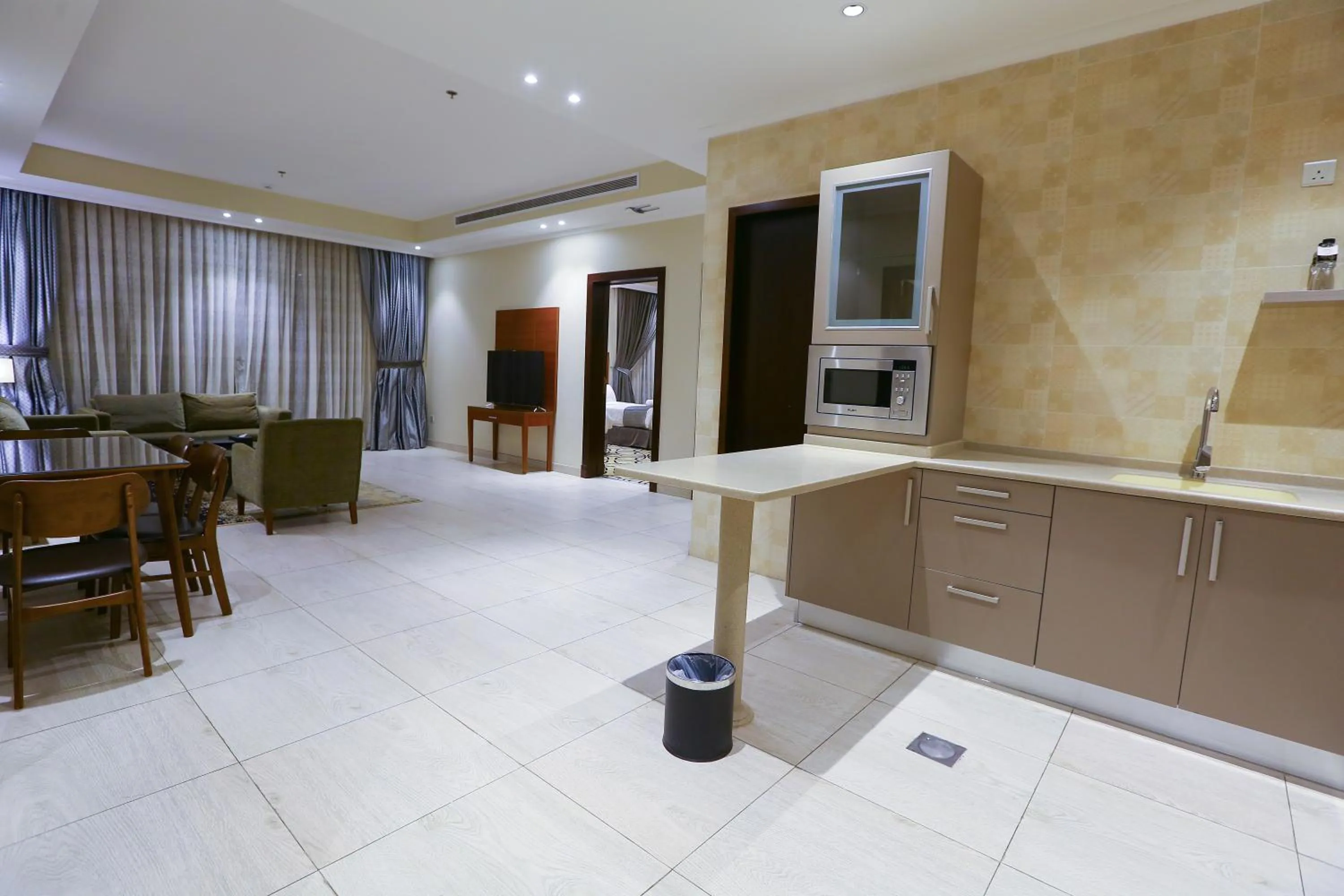 Lotaz Hotel Apartments - Al Salamah