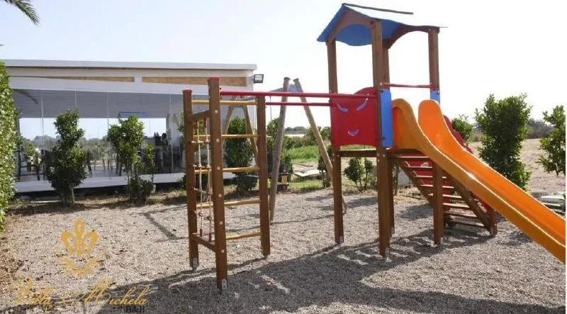 Children play ground in Bed & Breakfast Villa Michela Alezio