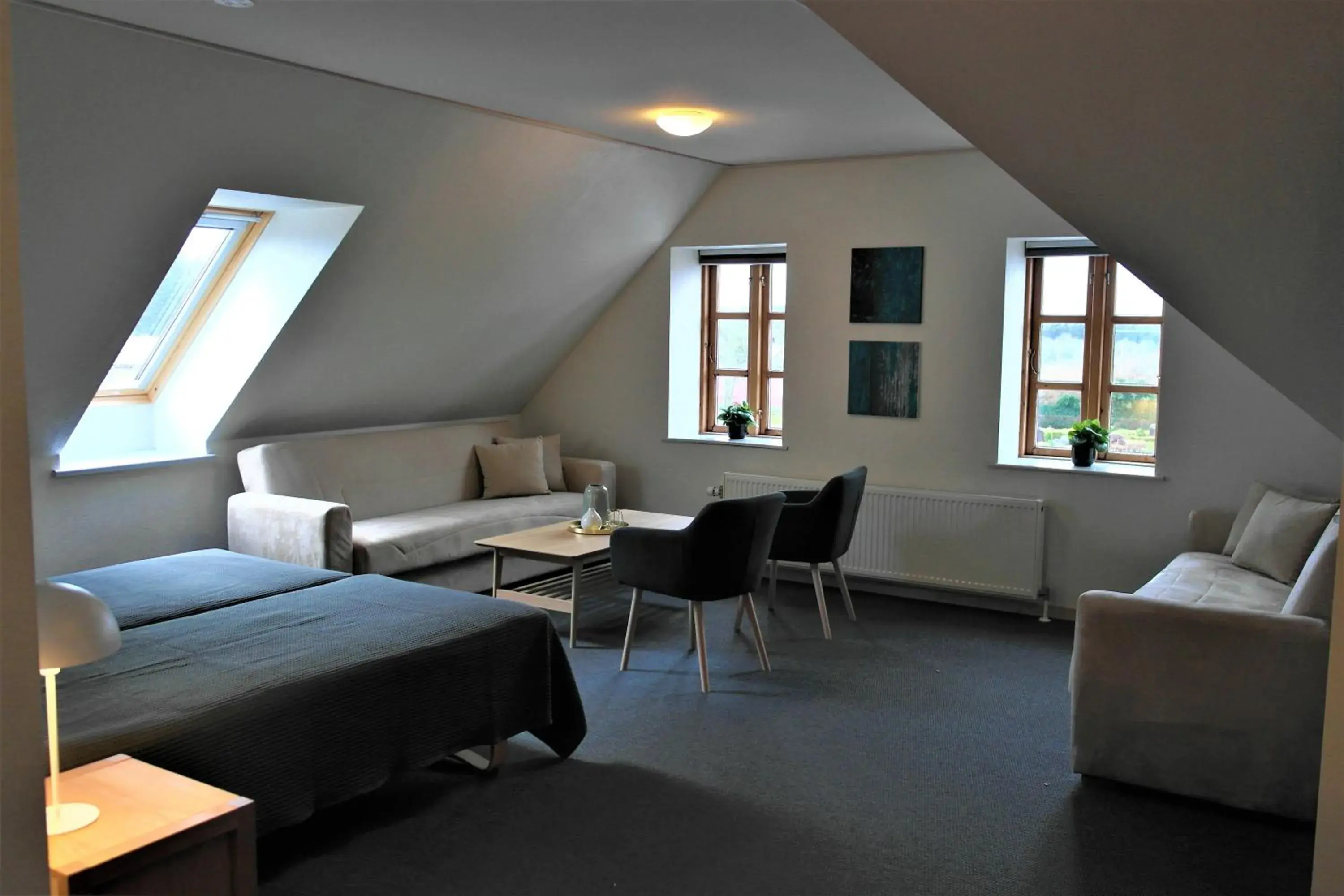 Family Room (2 Adults + 2 Children) in Skjoldbjerg Garnihotel Family Room (2 Adults + 2 Children) in Skjoldbjerg Garnihotel