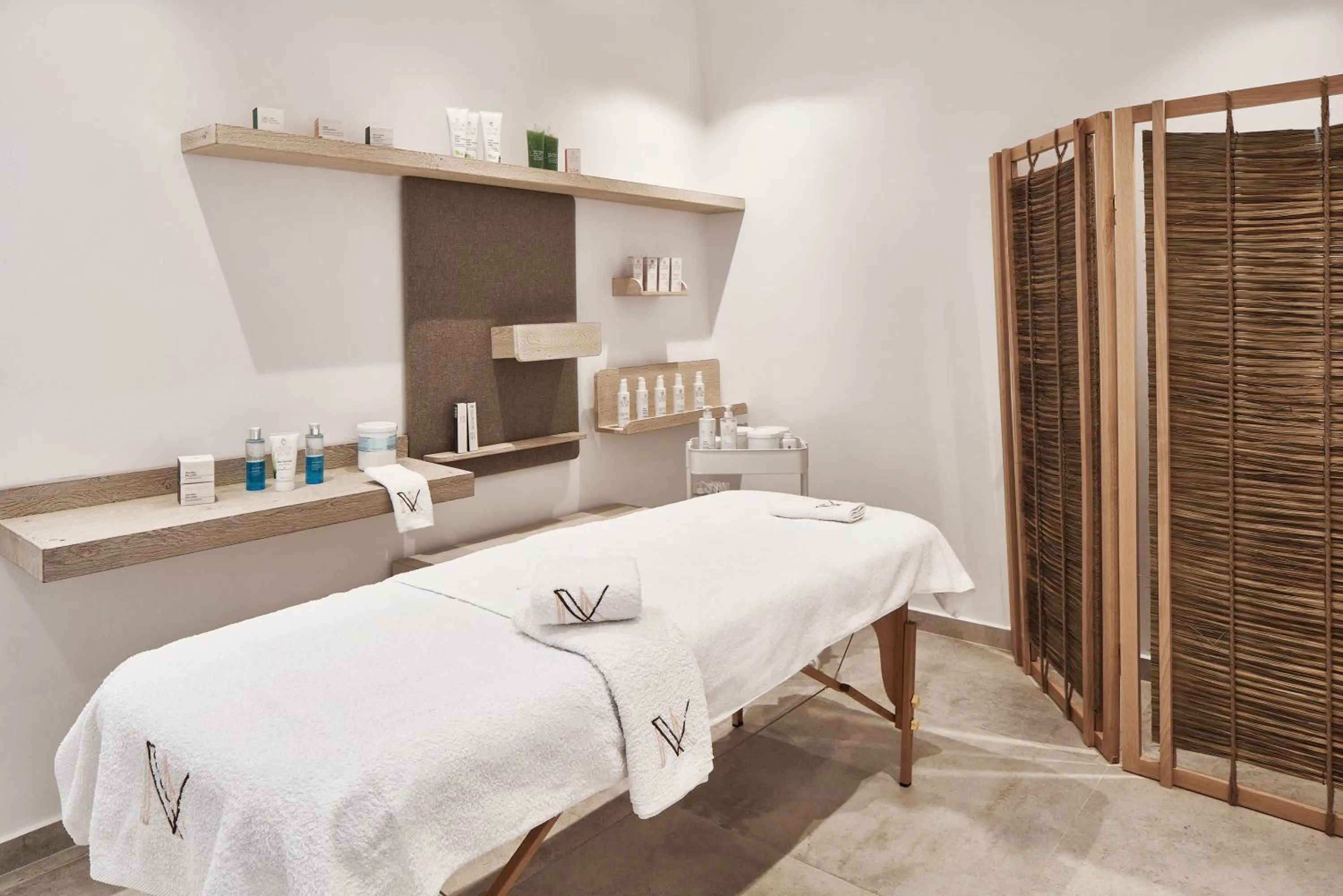 Massage in Volcano Luxury Suites Milos - Adults Only