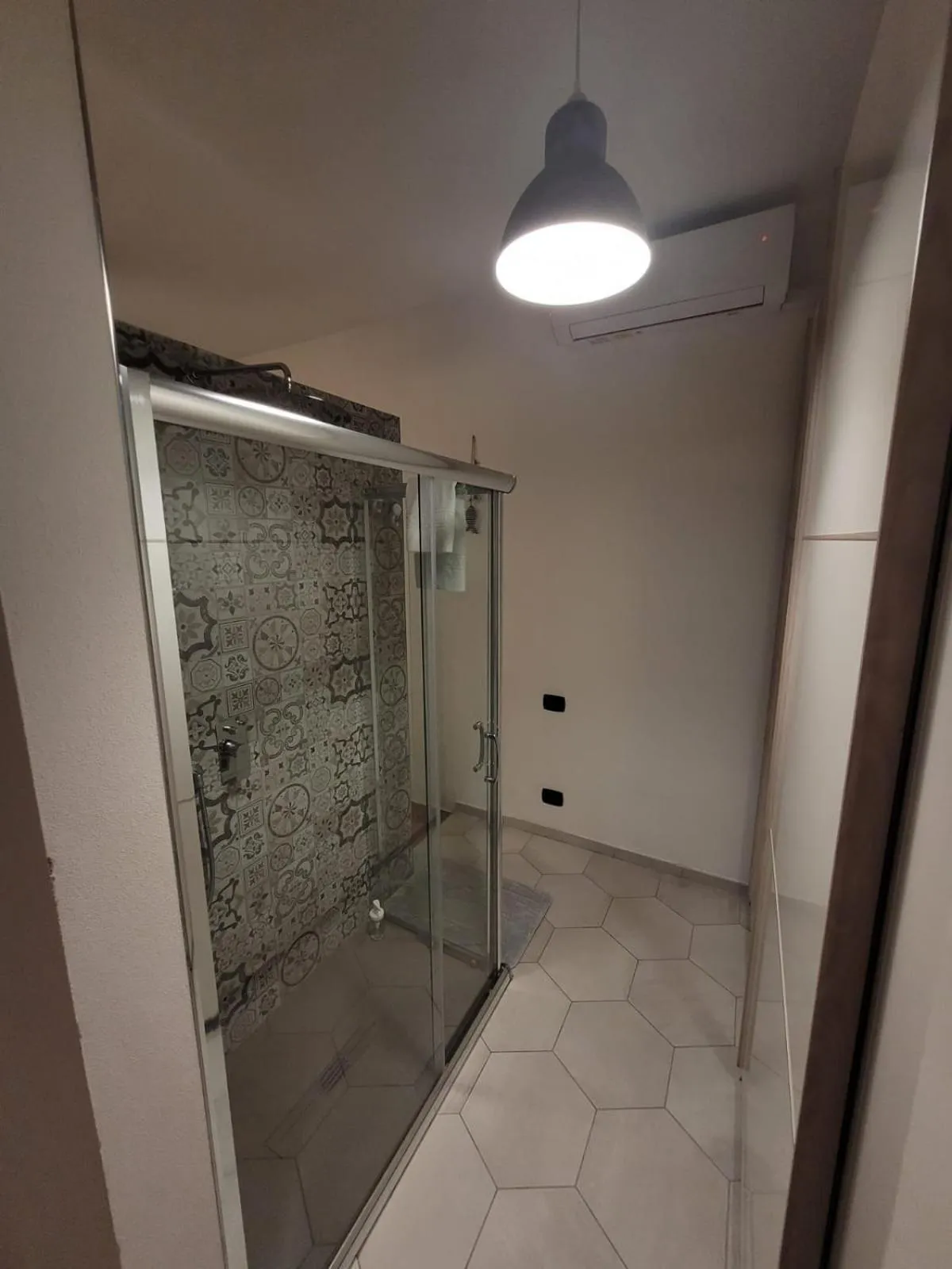 Shower in B&B Villa Melania