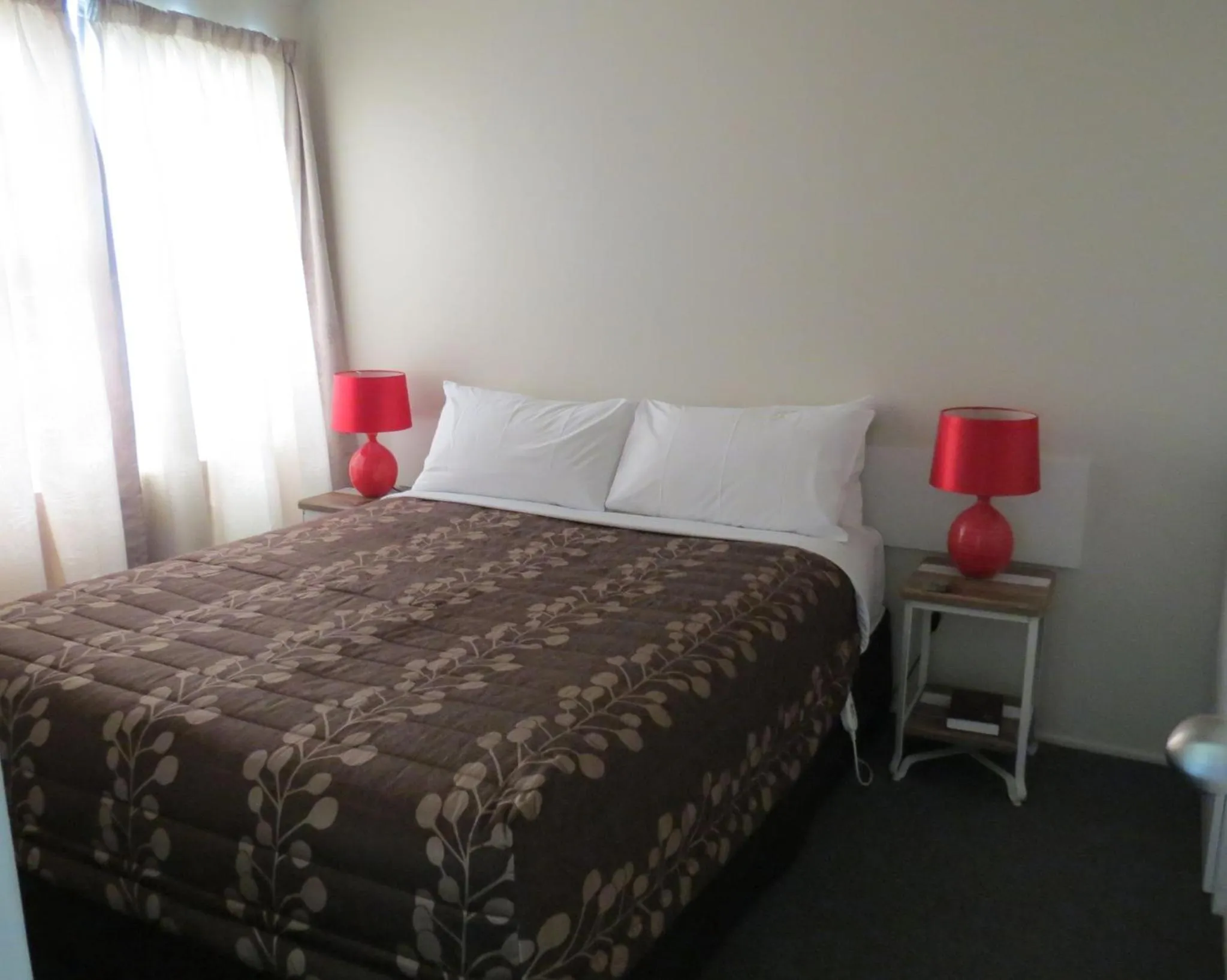 Bed in Culverden Court Motel