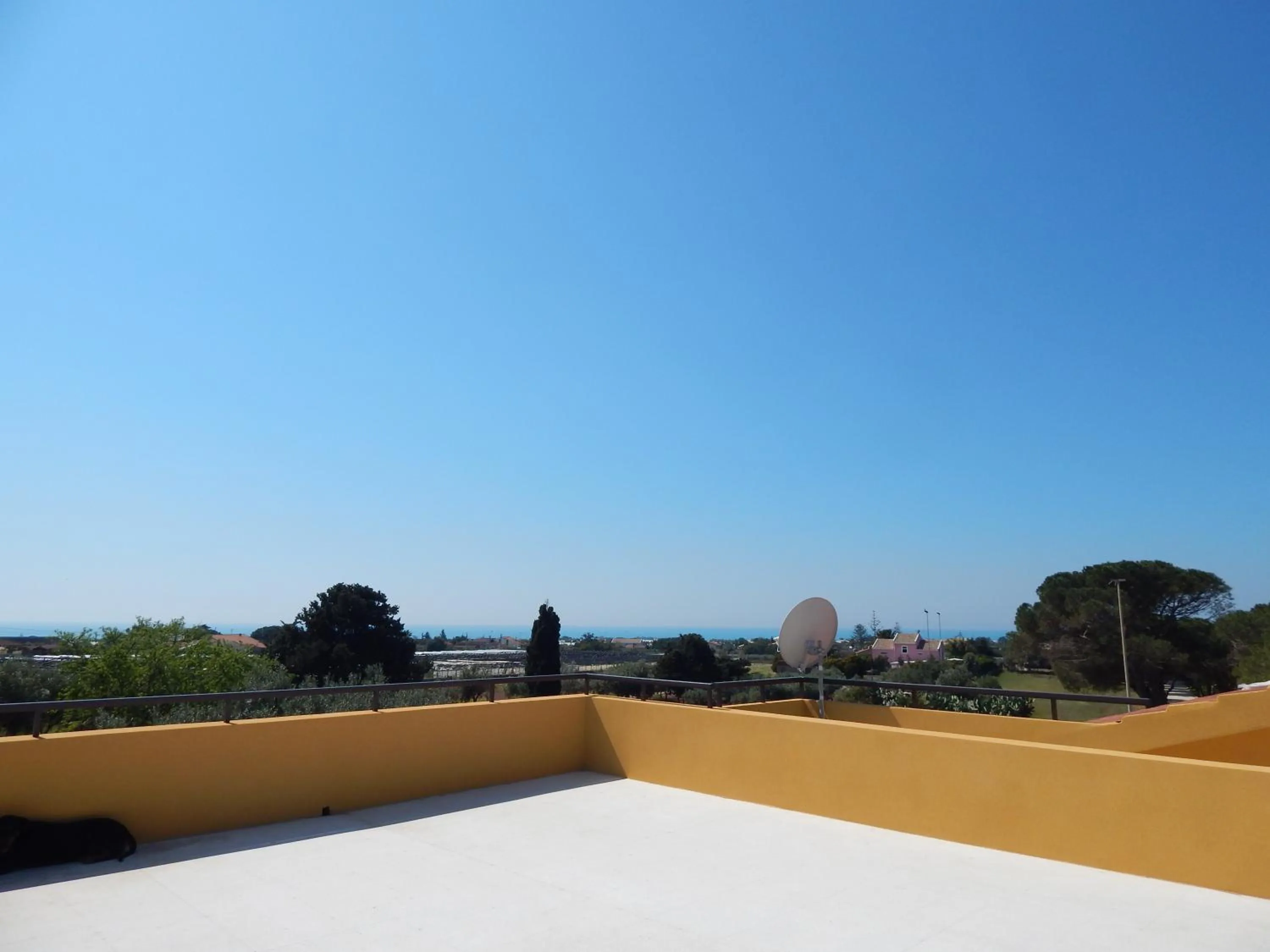 Property building in Turtle Island Apartments